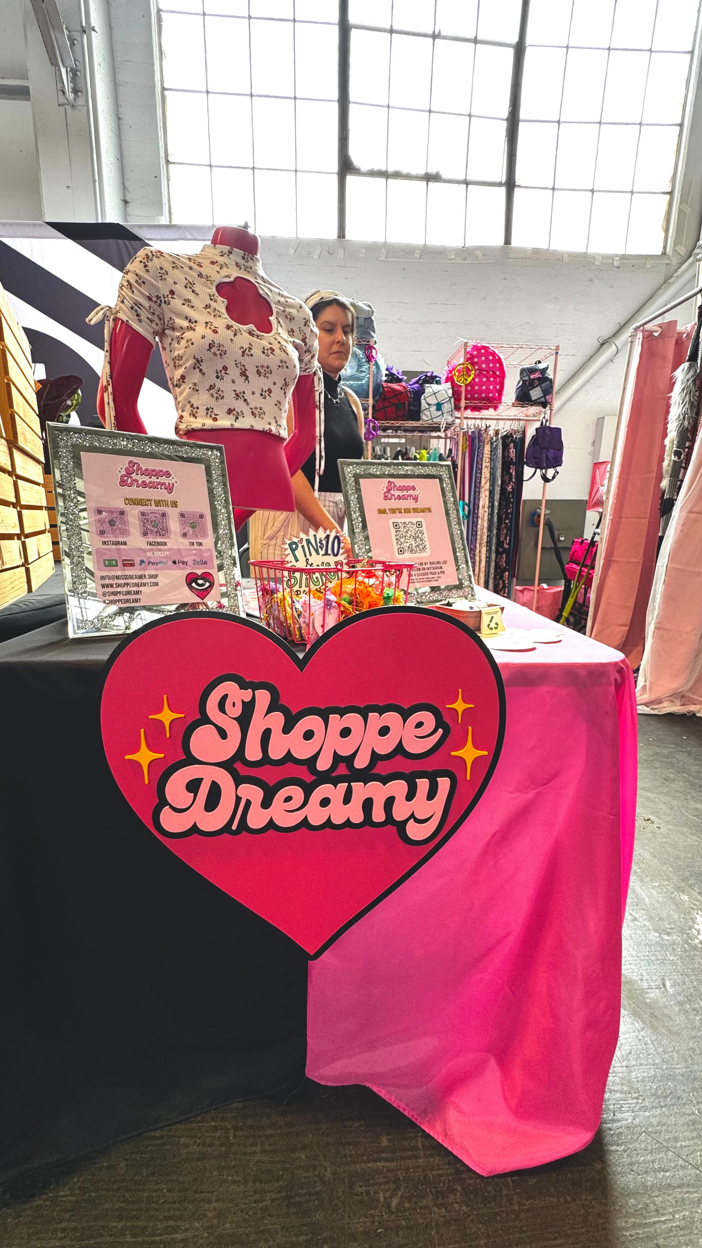 What a magical weekend that was! Thank you 🙏 everyone who stopped by the booth and a huge thank you to @renegadecraft for an amazing event! Super 𝘨𝘳𝘢𝘵𝘦𝘧𝘶𝘭 and super 𝘵𝘩𝘢𝘯𝘬𝘧𝘶𝘭 💕 Met a lot of wonderful people and a huge thank you to everyone who supported Shoppe Dreamy ✨
•
#shoppedreamy #renegadecraftfair #handmadebag #sustainablestyle #festivaloutfits #festivalfashion #denimbags #upcycledfashion #slowfashion #sustainableclothing #handmadeclothingbrand #girlystyle #handmadehomedecor #throwpillows #smallbrand #dollskillalternative