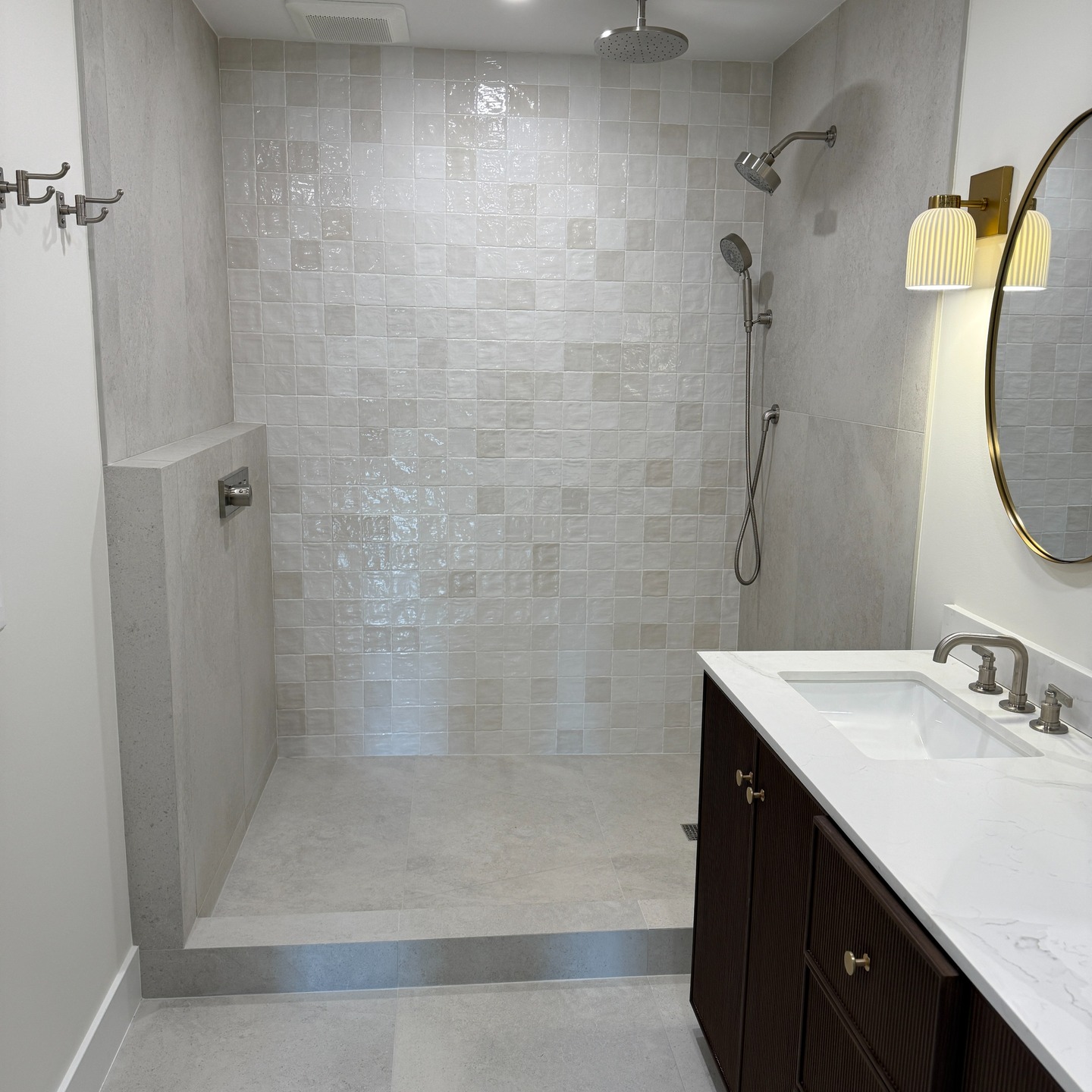 A complete luxury transformation featuring large-format tiles for a sleek, modern aesthetic, high-end Kohler fixtures, a sophisticated vanity, and a state-of-the-art smart toilet.
Expertly designed and executed by @aceremodelingnj
🛁
📍 Custom craftsmanship
🔧 Premium materials
🧠 Smart comfort
#BathroomRenovation #LuxuryBathroom #KohlerFixtures #SmartToilet #HomeDesign #TileInspo #ModernBathroom #AceRemodelingNJ