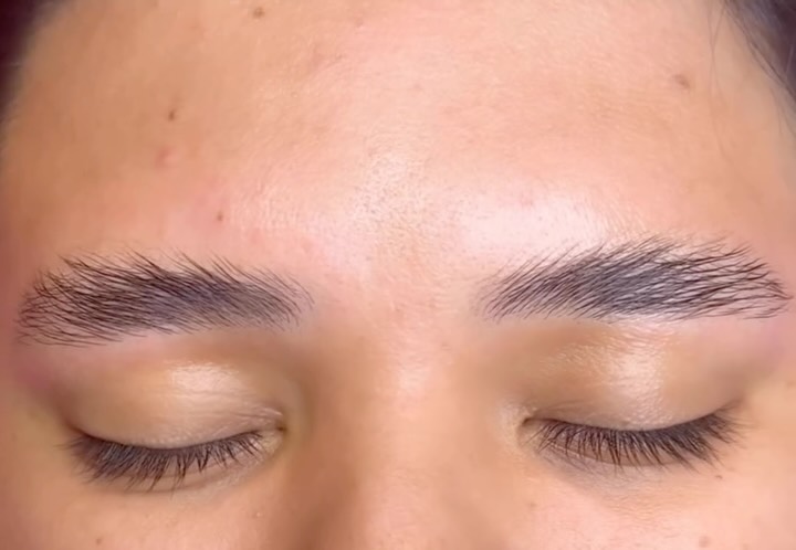 Eyebrow lamination & wax Love @elleebana eyebrow lamination products so good love doing the eyebrow laminations book your appointments ladies on my website www.virisbeauty.com @viris.beauty