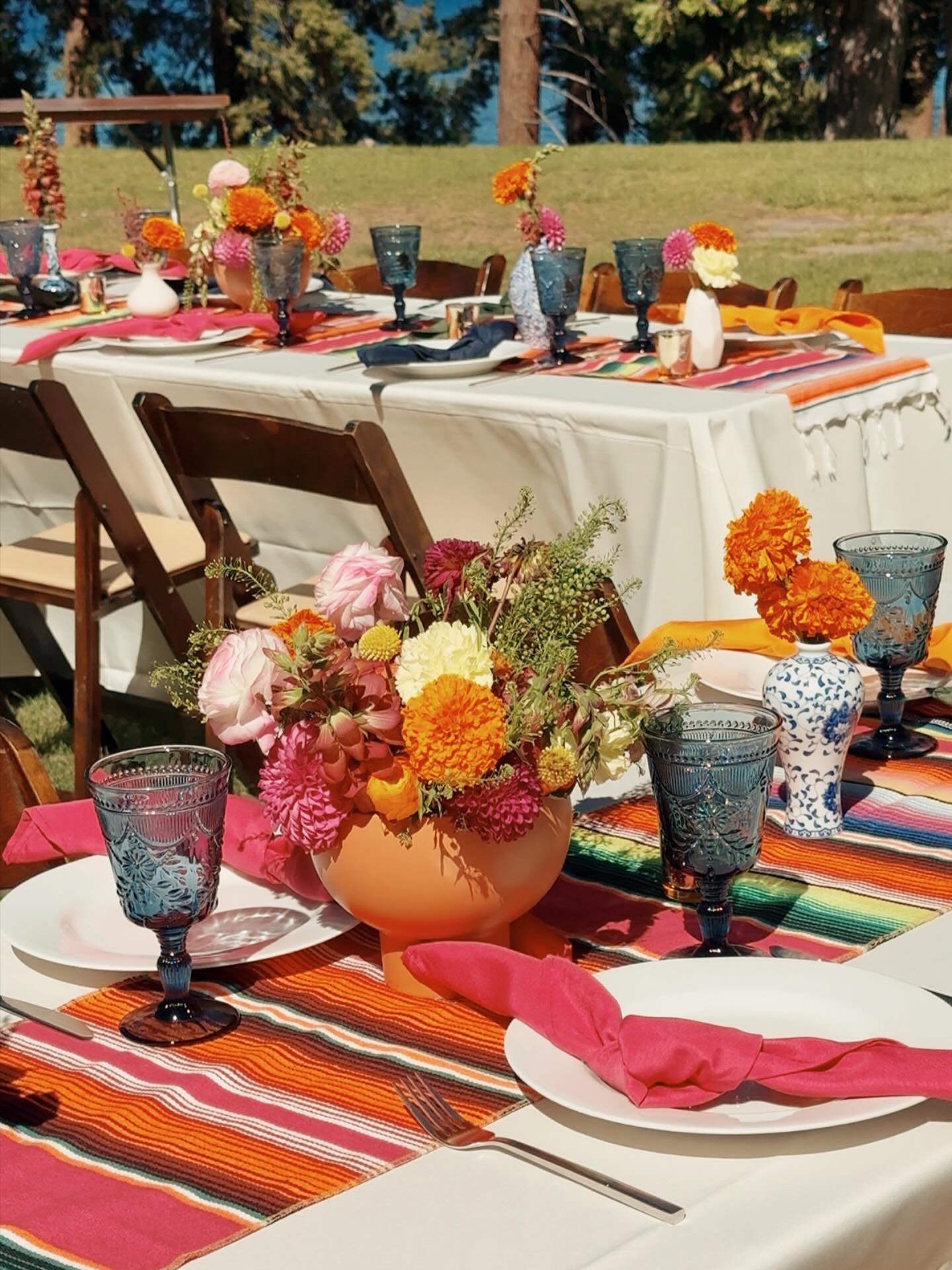 still obsessing over these colors 😍
planning & design: @eventplanningbyannie
venue: hellman-ehrman mansion
rentals: @camelotpartyrentals
linens: @tahoe_event_rentals
florals: @sweetstemsandco_
catering: @figtreecateringco
bar: @tipcebar
DJ/guitarist: @miltonmerlos.weddings
photographer: conner koch photography
dessert: @laketahoecakes
hair & makeup: @crystalbellbeauty