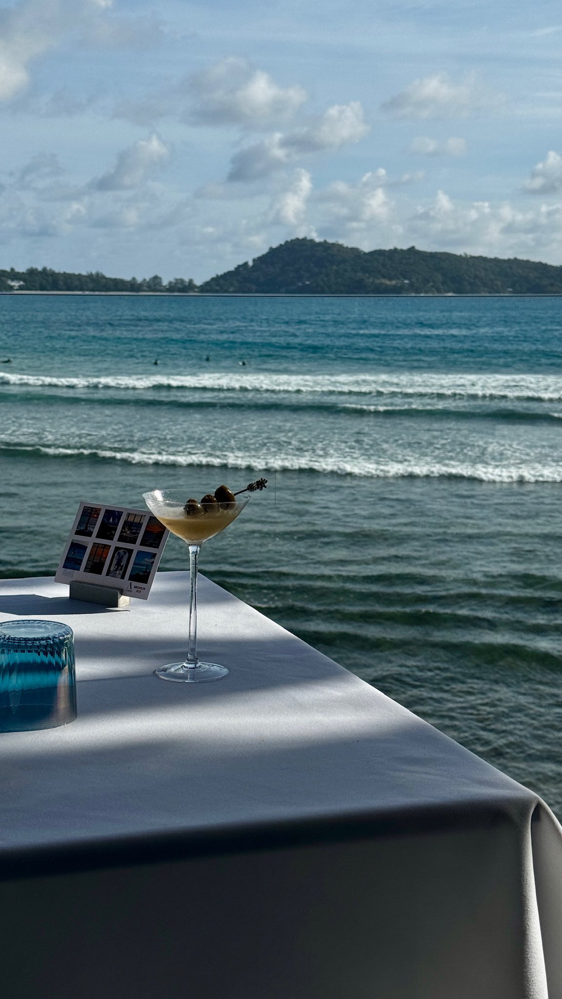 Fine dining with a horizon that never ends 💙🍷 #SeaviewMoments #LaromeByTheSea