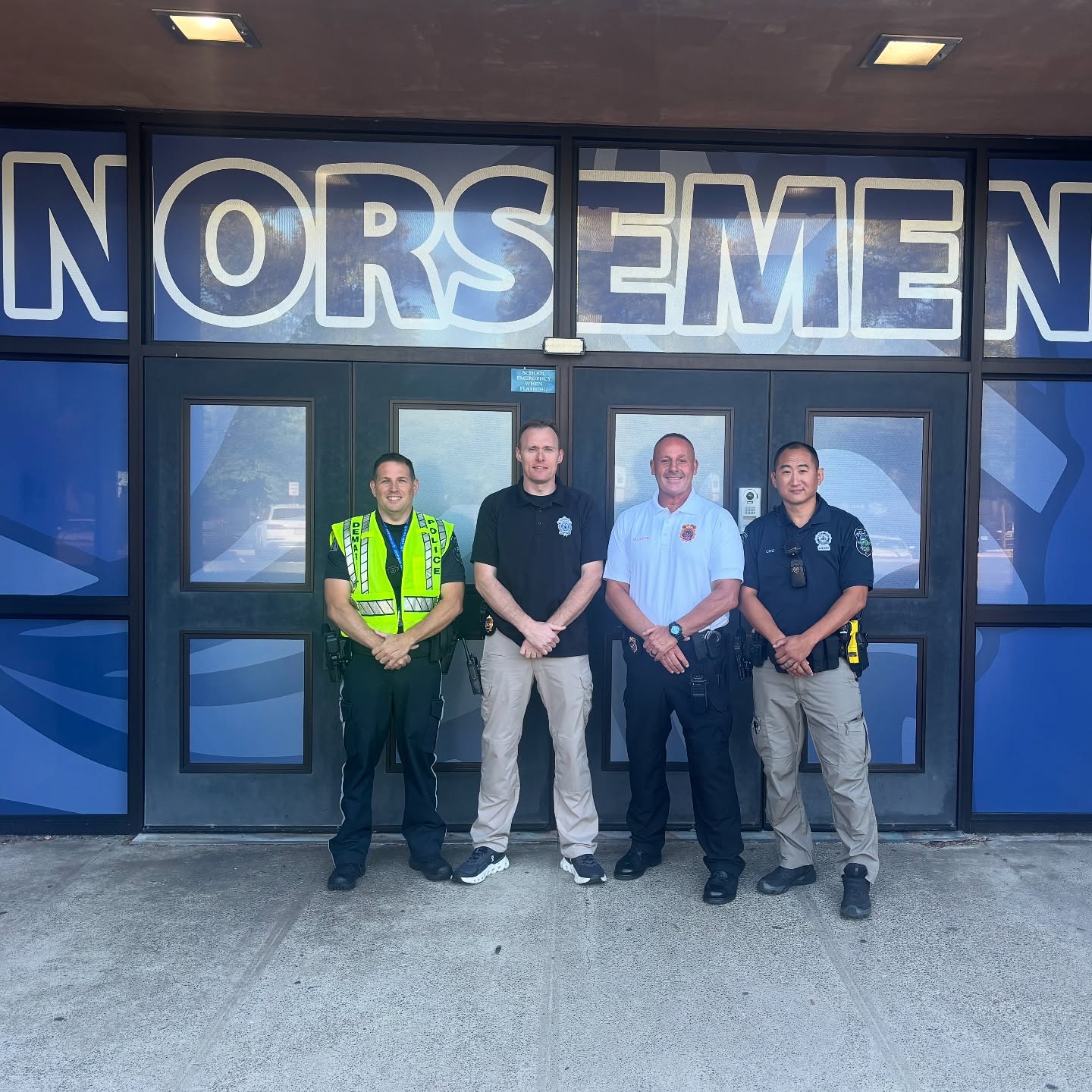 The Demarest Police Department wishes all students the very best as they begin the new school year!
We are also pleased to welcome Chris Bianchi to our team. A longtime Demarest resident and former Chief of Police, Chris will be serving as a Class III Officer at NVD High School. He brings extensive experience and knowledge to the role, and we are excited to have him back to help keep our community’s students safe.