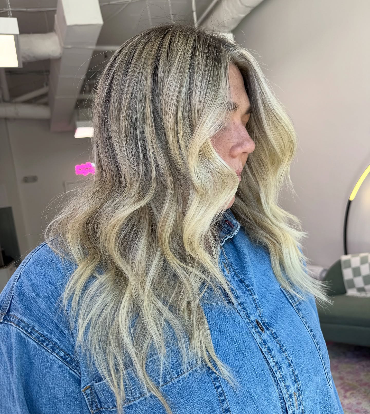 as @loganrpace said- dropping blondes all around Charlotte ✨