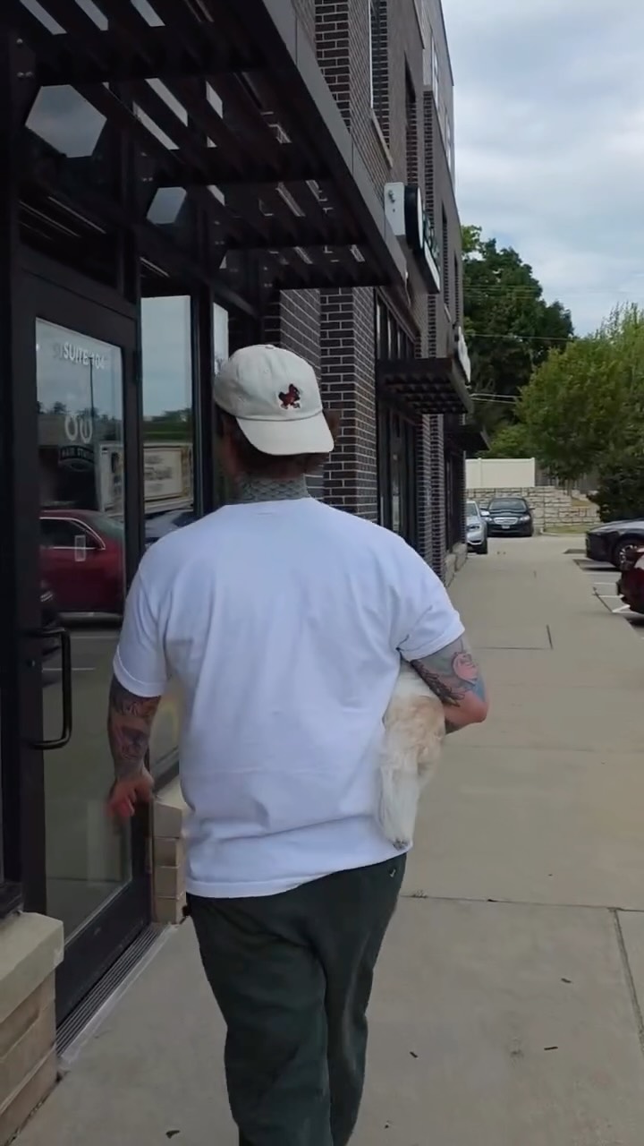 Day in the life @sco.tthair ♥️
#iowa #ames #amesiowa #iowahairstylist #redken #ameshairsalon #ameshairstylist #iowahairsalon #iowahairsalon #loréal #lorealprofessional #isu #iowastateuniversity #sjbhairstudio