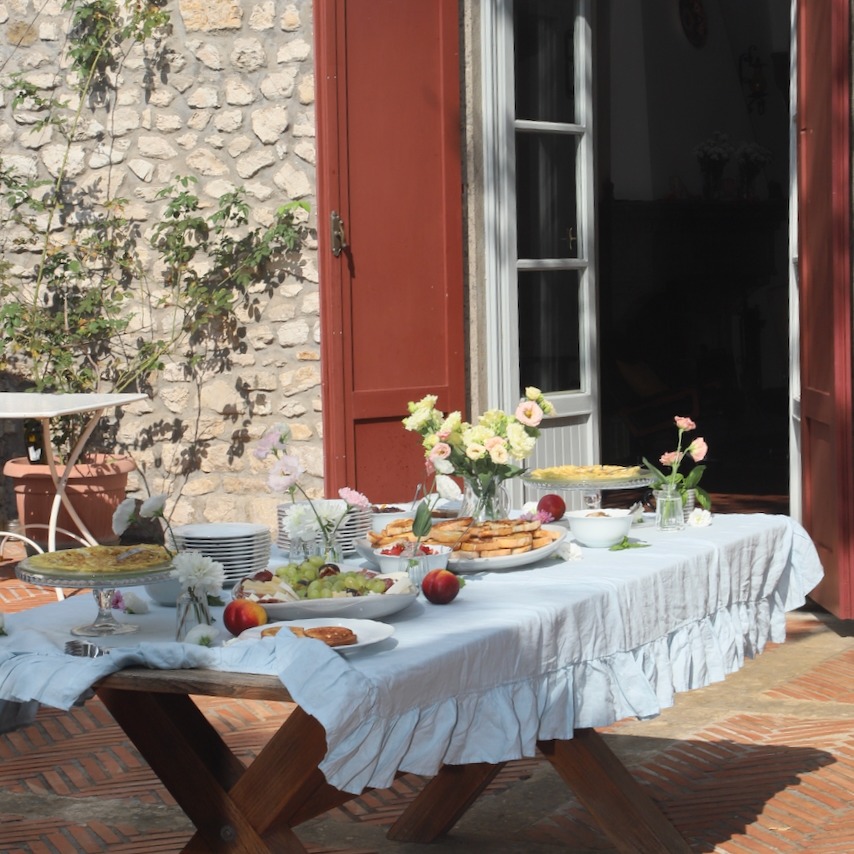 Still looking for a last minute getaway?
Our private villa just outside Rome is open for September & October stays. With panoramic views, a pool and the charm of an olive groove, its the perfect spot to unwind.
Check our website (www.santangelovilla.com) for available dates
#familyreunion #italywedding #villawithprivatepool #lastminuteholiday #fallinrome