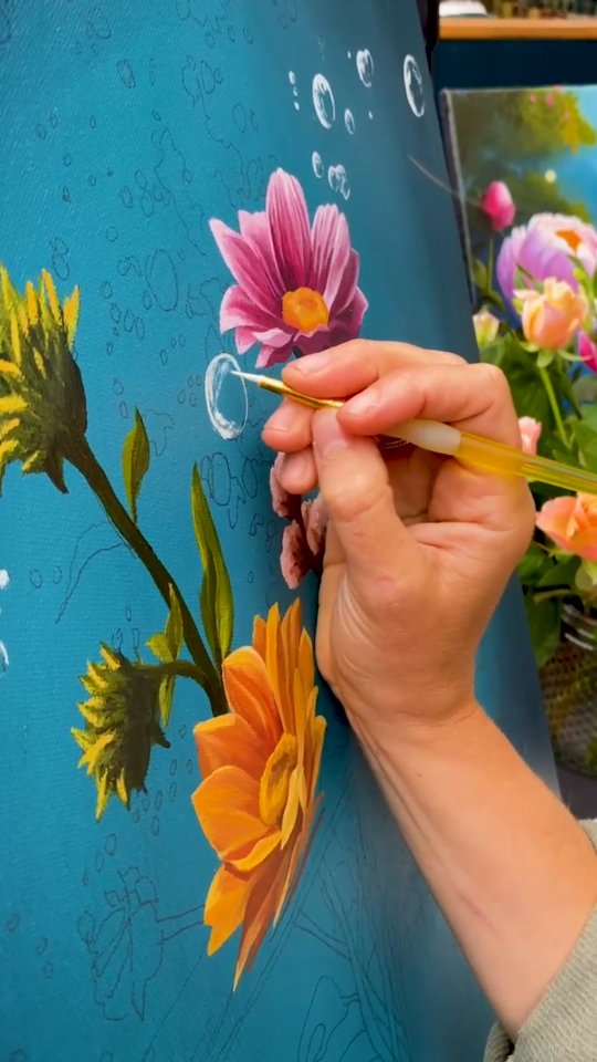 Could you tell that this painting is about mental health? ✨️
This painting is called 'Half Empty or Half Full', so it's all about perspective and mindset.
Stay tuned to see this unique piece come to life 👀
#mentalhealthart #acrylicpainting #workingprogress #uniqueart #flowerpainting