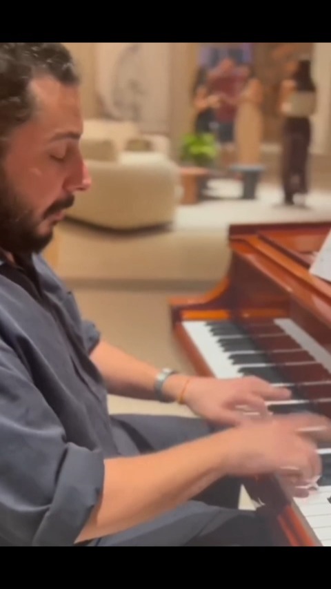 🎶 Banda Funk Jam (Instrumental) 🎶
Com um repertório recheado de Groove, Soul e Funk americano, a Funk Jam chega para colocar todo mundo pra dançar e sentir a vibe! 🔥
Nossa formação é puro swing:
🎸 Baixo Elétrico
🥁 Bateria
🎸 Guitarra
🎹 Teclado
🎷🎺🎤 Sopros (Sax, Trompete e Gaita)
No set de hoje, estamos mandando aquele clássico imortal: “Cantaloupe Island” 🌀 – pura energia jazz-funk que não deixa ninguém parado.
👉 Se prepare, porque onde tem Funk Jam, a festa acontece!
#FunkJam #Groove #Soul #FunkAmericano #JazzFunk #CantaloupeIsland #MúsicaAoVivo #Vibe