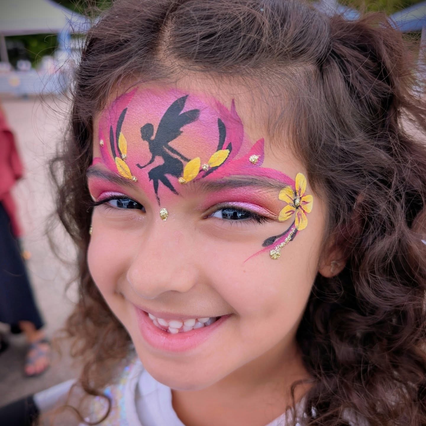 ๐งโโ๏ธ๐ฆ๐ Richfield Farmers Market ๐๐ฆ๐งโโ๏ธ Enchanted Forest Day!
Fairies, woodland fawns, mermaids, unicorns, and dragons all came to life today โจ A magical mix of colors and creativity filled the forest! ๐ฟ๐ซ
#ColorPopFacepaint #RichfieldFarmersMarket #EnchantedForest #FacePaintingFun #FairyFacePaint #WoodlandCreatures #MermaidFacePaint #UnicornFacePaint #DragonFacePaint #WisconsinEvents #CommunityMagic #SlingerWI #CreativeFacepainting #slingerwifacepainter