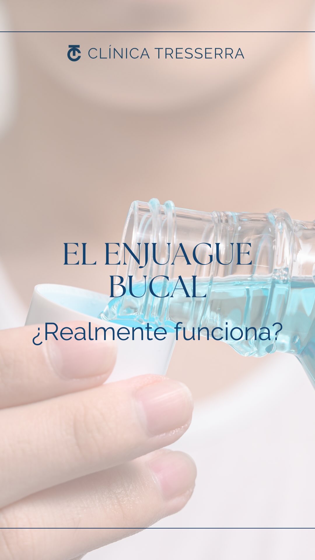 🦷✨ ¿El enjuague bucal funciona de verdad?
Muchos pacientes nos lo preguntan y hoy te lo aclaramos 👇
✅ Ayuda a reducir bacterias y mantener el aliento fresco.
⚠️ Pero no sustituye el cepillado ni el uso del hilo dental.
💡 Piensa en él como un complemento, no como el protagonista de tu higiene oral.
👉 ¿Quieres que te recomendemos el enjuague más adecuado para ti?
Pregúntanos en tu próxima visita.
#SaludDental #ConsejosDentales #EnjuagueBucal #ClínicaDental