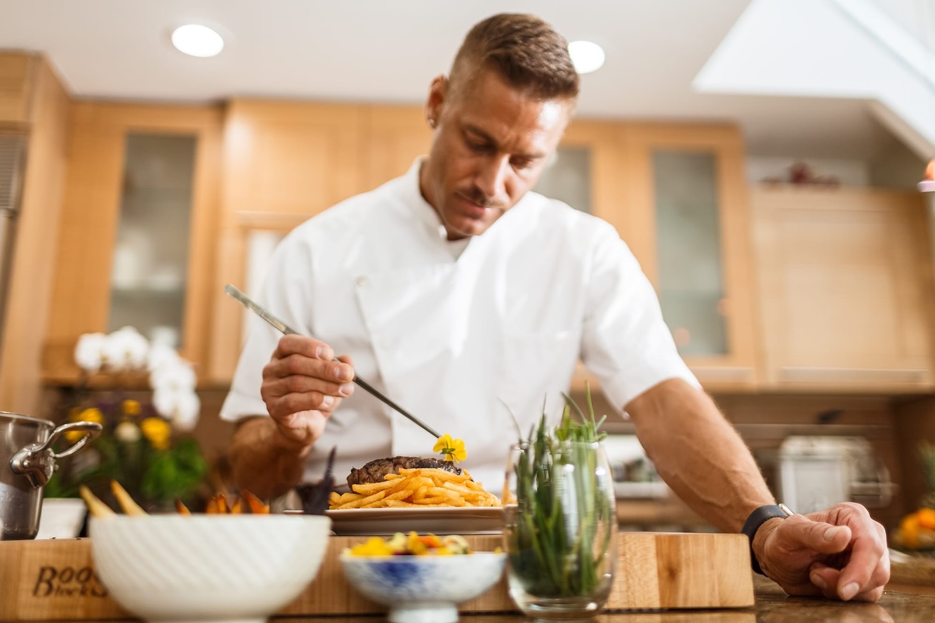 It’s almost the weekend. Treat yourself to some Steak Frites 🥩🍟 it never gets old
-
-
-
-
-
-
#privatechef #dayinmylife #cooking #cookwithme #foryou #cook #cookingwithjoey #chefgiorgianni #lachef #italian #saffron #bonappetit #hotchef #fyp #reels #steak #catering