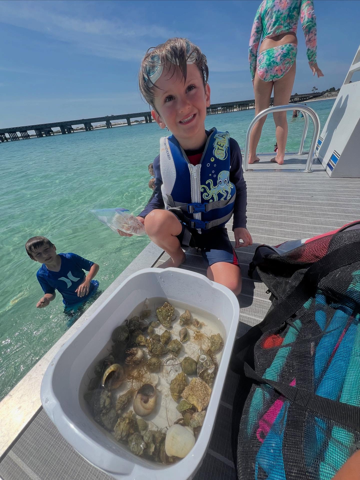 We made it through Labor Day weekend, and now it’s time for us to transition to fall. Check us out in September and October for snorkeling, shelling, and of course crab island! 🦀