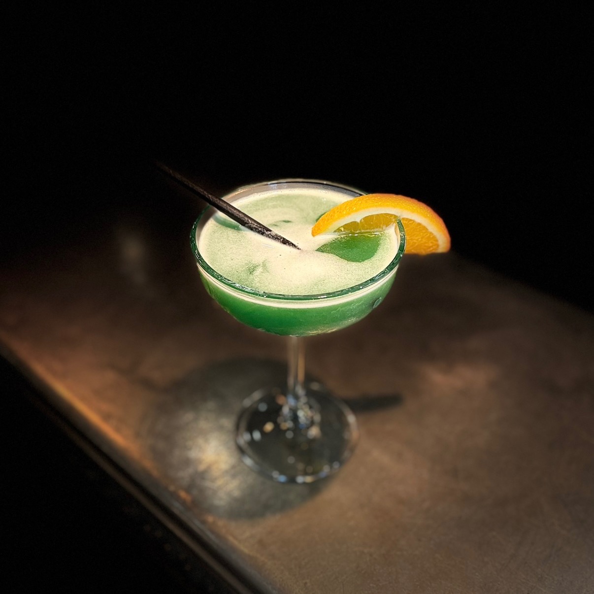 🍸 𝐋𝐞𝐬 𝐜𝐨𝐜𝐤𝐭𝐚𝐢𝐥𝐬 𝐝𝐮 𝐦𝐨𝐢𝐬 𝐬𝐨𝐧𝐭 𝐚𝐫𝐫𝐢𝐯𝐞́𝐬 𝐀𝐮 𝐏’𝐭𝐢𝐭 𝐌𝐚𝐱 !
Ce mois-ci, la créativité s’invite dans vos verres avec 𝙩𝙧𝙤𝙞𝙨 𝙧𝙚𝙘𝙚𝙩𝙩𝙚𝙨 𝙞𝙣𝙚́𝙙𝙞𝙩𝙚𝙨, à découvrir dès maintenant sur la Place d’Armes :
👉 𝐁𝐥𝐮𝐞 𝐏𝐞𝐚𝐜𝐡
👉 𝐁𝐢𝐧𝐠𝐞𝐫 𝐀𝐥𝐞
👉 𝐄𝐥𝐝𝐞𝐫 𝐖𝐢𝐬𝐝𝐨𝐦
📍 Disponibles tout le mois de septembre – 10€ chacun
✨ À déguster... et à redécouvrir bientôt sous un autre angle 👀
📅 Parfait pour vos afterworks, vos fins de journée ou simplement pour (re)découvrir Le P’tit Max autrement.
#auptitmax #cocktailsdumois #placedarmes #luxembourgville #cocktaillovers #afterworklux