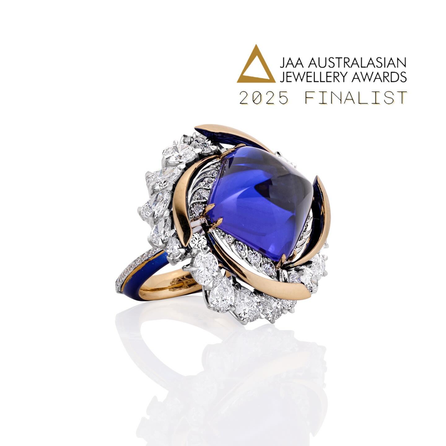 We’re proud to announce that Étoile by Andrew Mitchell has been selected as a finalist in the prestigious JAA Australasian Jewellery Awards.
Inspired by the fluid grace of a dancer in motion, Étoile captures movement, elegance, and poise in a sculptural statement ring — a true celebration of wearable art.
With two other talented jewellers from our studio also recognised as finalists, we’re honoured to see our collective creativity shine on this national stage.
Voting is now open for the People’s Choice Award — we’d be honoured by your support. Cast your vote and help bring Étoile and our team’s artistry into the spotlight.
To vote for this piece, click the link in our bio and choose ‘C14’. Thank you!
#JAAawards #Étoile #Tanzanite #martinRogersJewellers #JAA #Australiantalent #australianjeweller #jewelleryDesign #Adelaidejeweller
