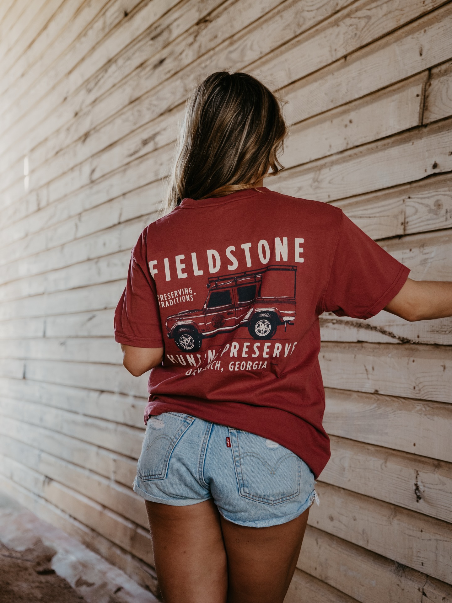 The Defender finally made it on a t-shirt!
Get one before it’s too late! ⏰
•
•
•
#defender #preserve #fieldstone #explore