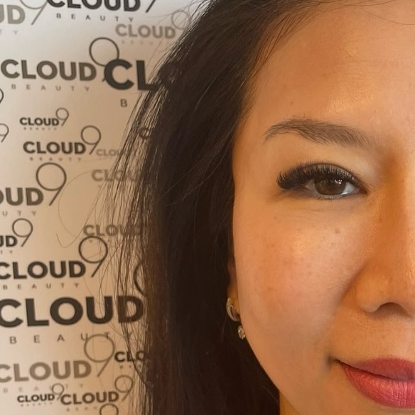 Detailarbeit, die man sieht: Lashes, die deine Augenform unterstreichen. ✨