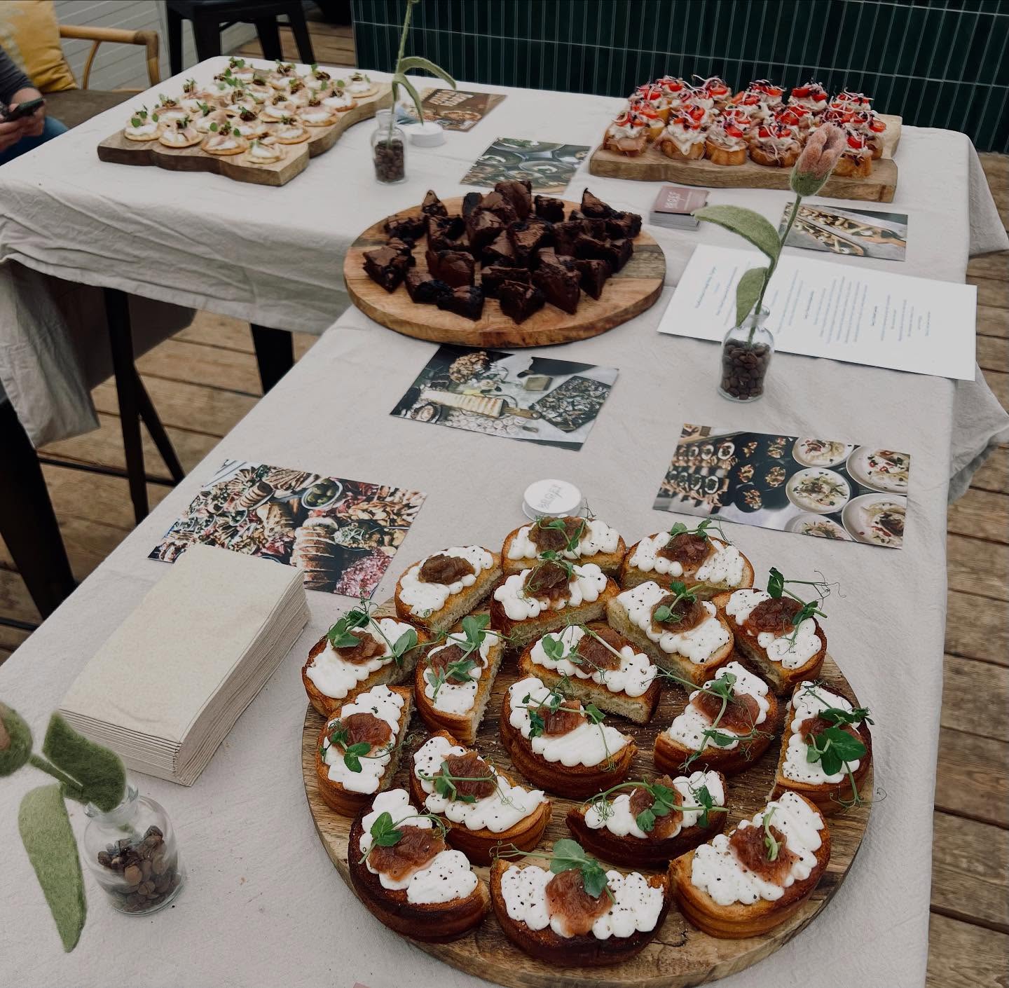 Say Yes @ Haags Hoog ❤️
Onze vaste cateringlocatie @haagshoog is een fantastische eventlocatie. Vandaag stonden we op het Trouwen bij Haags Hoog event met hapjes en informatie over onze keuken!
🫶