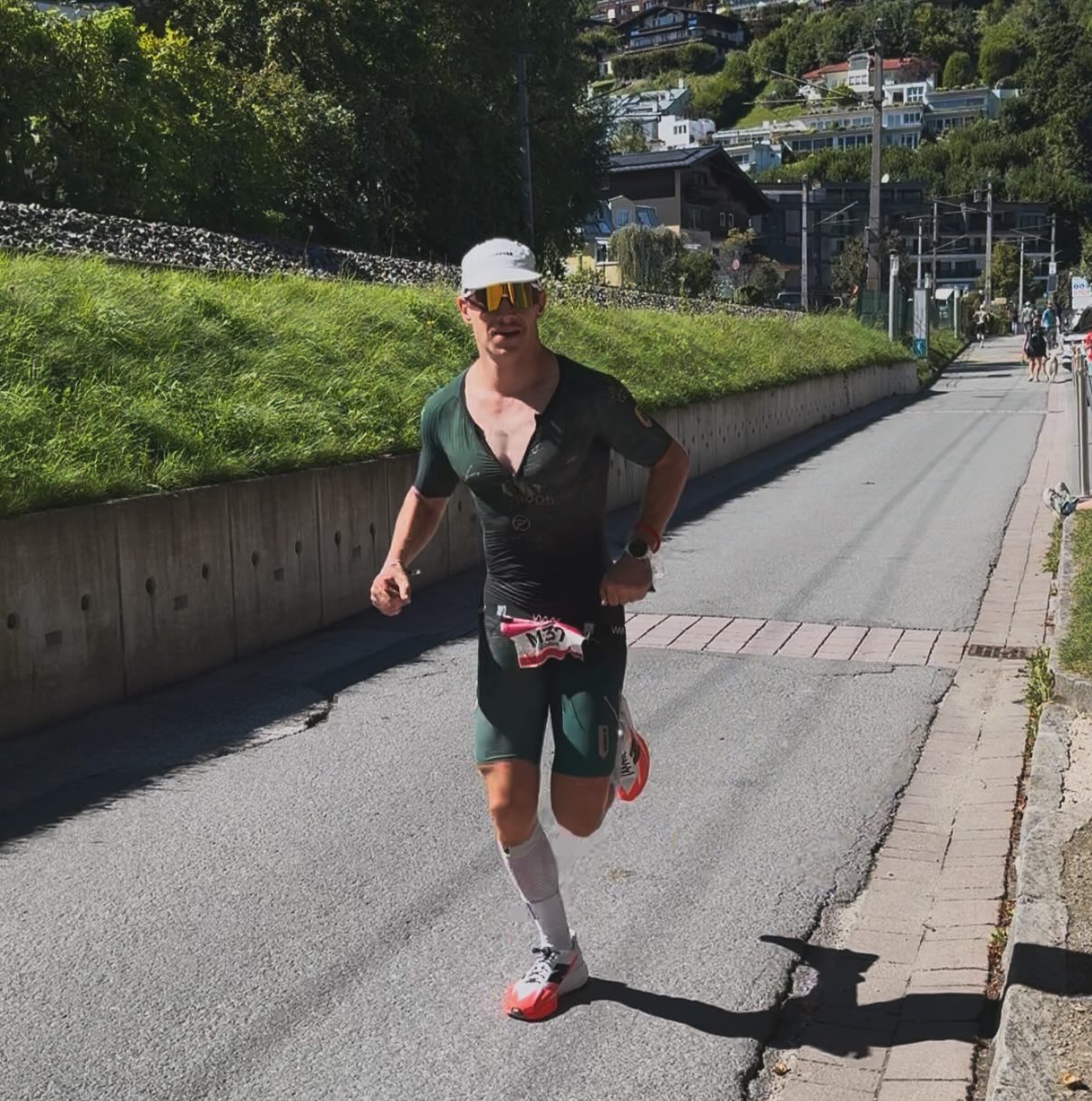 Bitter end to a promising race at Zell am See. On the run I was held back by side stitches, gut issues and then just low energy… probably a cascade of things that went wrong. I was satisfied with my swim to exit the water with just a 3 minute deficit and a group of 4 other competitors. I tried to pace my bike conservatively to still have some energy on the last 30k, which worked out perfectly and saw me picking up some more spots. Euphorically I started the run but already after 2k my condition took a nose dive. Still figuring out what the issue was but I am looking forward to try and put together a solid overall performance in all disciplines in the next two races.