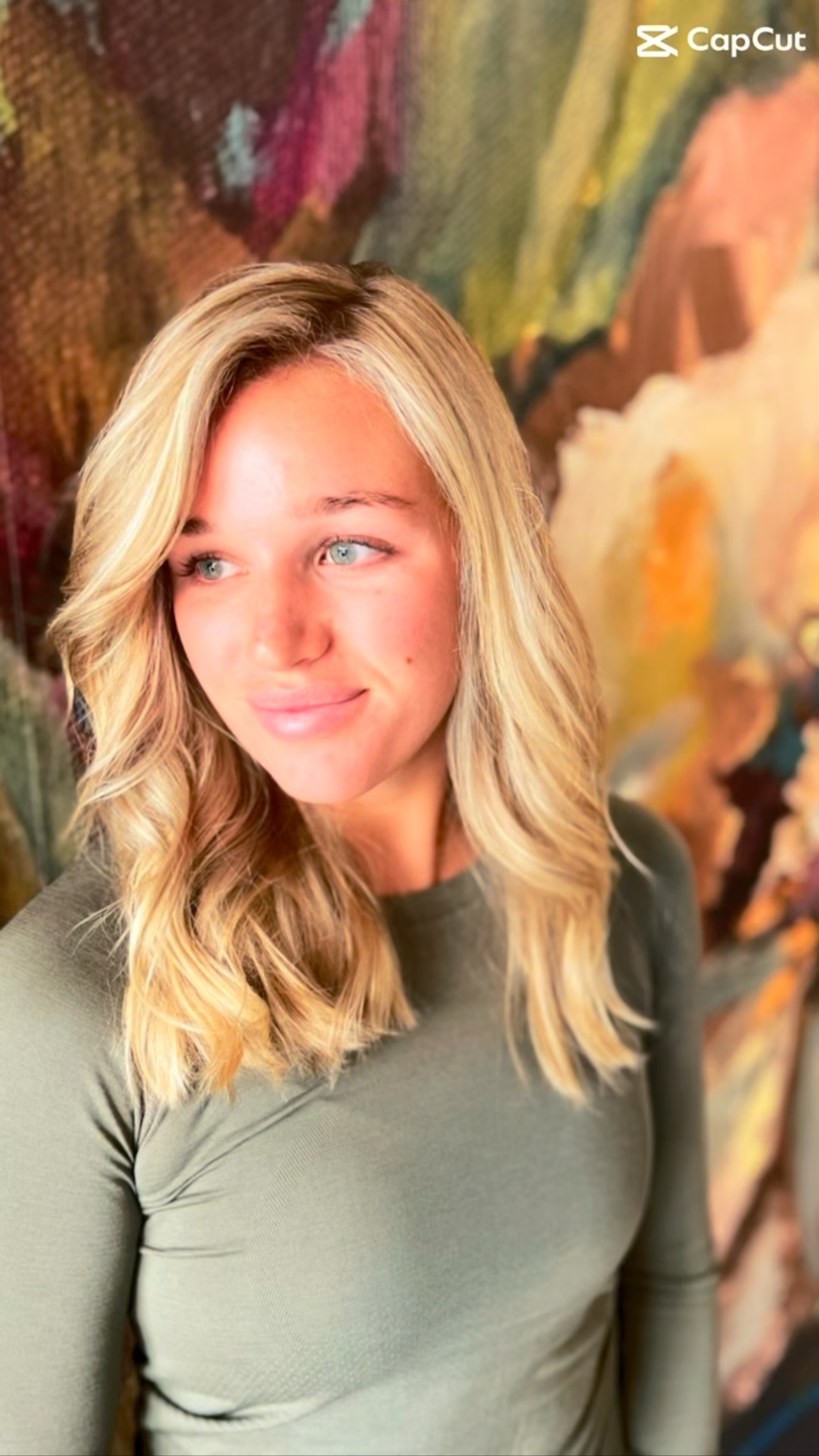 ✨
Sun-kissed sophistication. This dimensional blonde balayage is effortlessly radiant, just like her glow. 💫 #TheCollectiveNewnan
#NewnanSalon
#NewnanHair
#GeorgiaHairstylist
#NewnanBalayage
#TheCollectiveBeauty