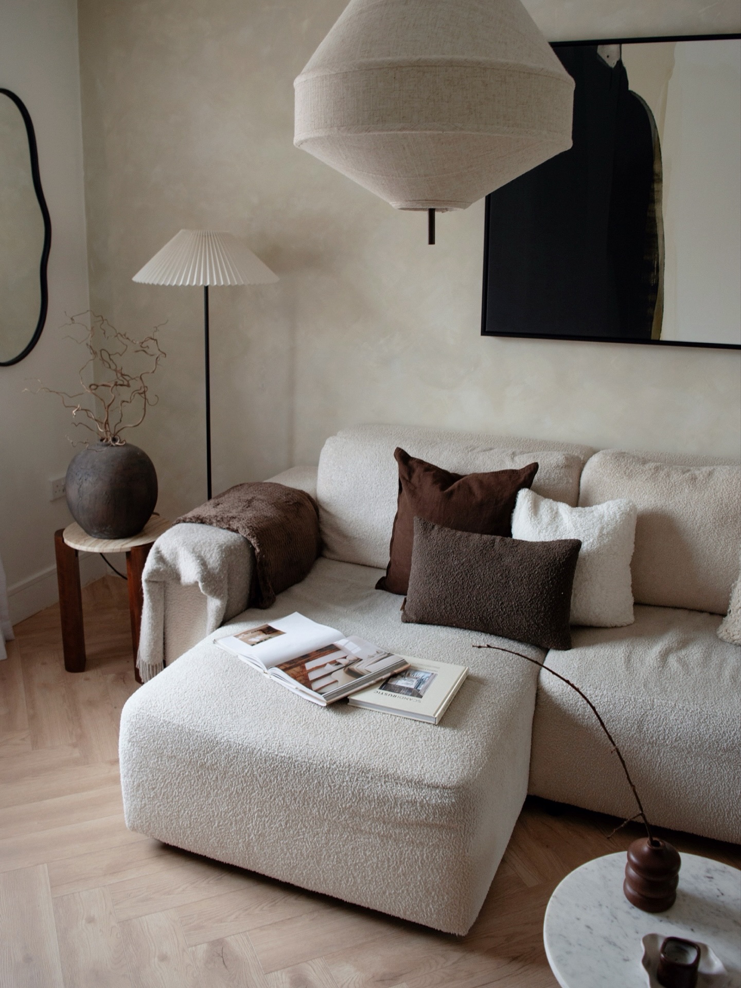 Friday ✨🙌🏼 Lounge views and no weekend plans! We’re happy!
What are your weekend plans?
Love,
Nicola & Vicki xx
Limewash | Lounge Vjews | Lounge Inspo | Marble | Marble Furniture |