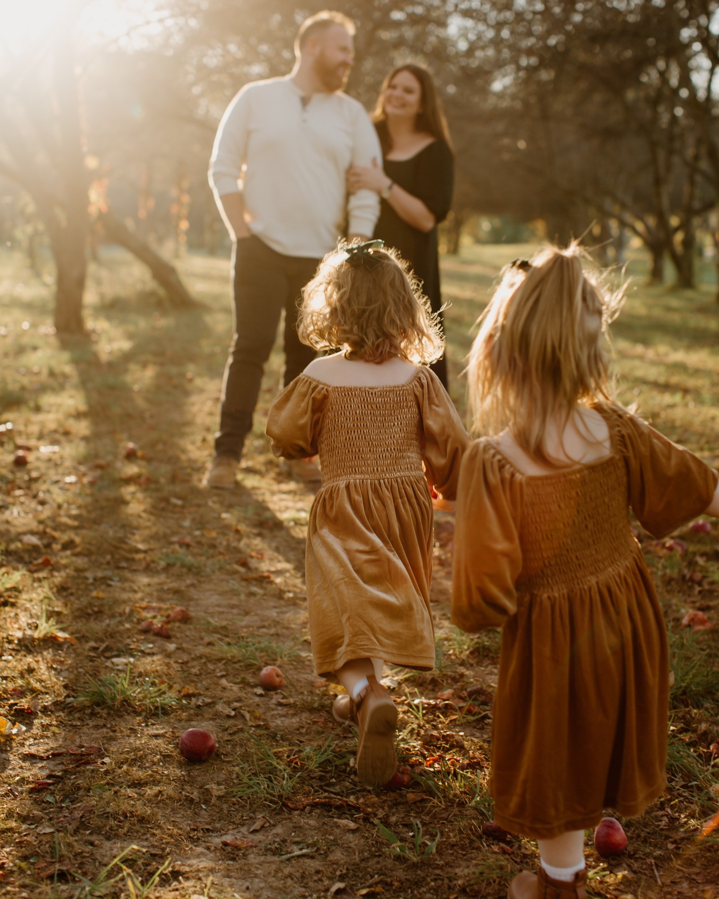 The season we’ve all been waiting for is almost here — fall!
Think golden sunsets, crisp air, cozy outfits, and the kind of magic only autumn can bring. This time of year creates the most beautiful backdrop for family photos — warm tones, colorful leaves, and that dreamy glow we all love.
Fall sessions are now open for booking!
It’s never too early to reserve your spot.
Perfect for families, couples, or celebrating milestones.
Let’s make some magic this season — message me to book your session today! 🤎🍂
#FallFamilyPhotos #FallPhotoSessions #GoldenHourMagic #FallPhotography #FamilyPhotography #FallPortraits #CandidFamilyPhotos #FallVibes #AppleOrchardPhotos #GoldenLightPhotography #FamilyPhotoshoot #FallMemories #CaptureTheMoment #SeasonOfMemories #AutumnFamilyPhotos