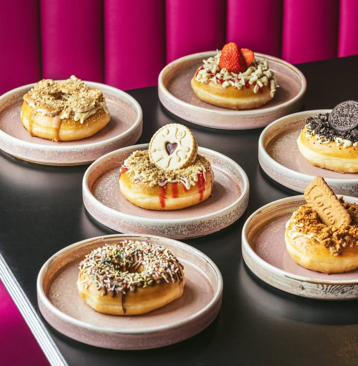 ☀️✨ Hâte de vous retrouver en ce dimanche ensoleillé ! 🌸🍨
Un moment parfait pour se faire plaisir chez Dolce Dessert… on vous attend avec le sourire 😍