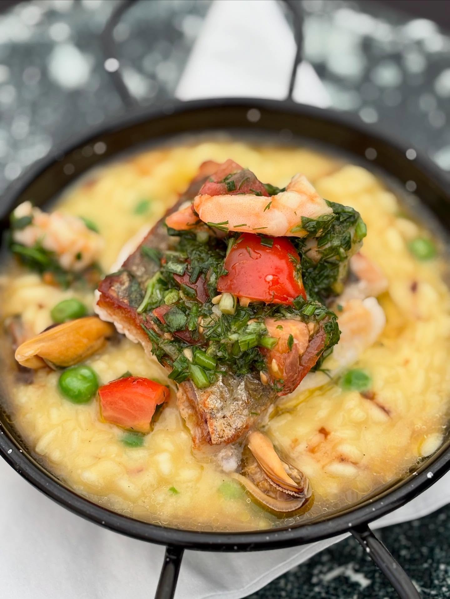 ✨Vital Vibes ✨
Day one at @vitalbelfast: Sam Fender, CMAT & Aaron Rowe brought the sound, and we brought the flavour 🔥
From loaded burritos to rich chocolate cakes and seafood risotto… the catering tent was vibin’. Here’s to keeping the crew fuelled all weekend long 🎪✨ #ItsAllGravy #VitalBelfast #catering #tourcatering