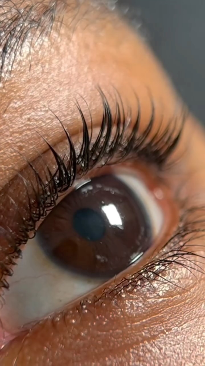 Met the most beautiful woman from Kenya this week 😍🇰🇪 @siham_mahat
She walked away with beautiful Korean Lash Lift and I walked away with a itinerary for our Africa trip next year 😂👌🏽