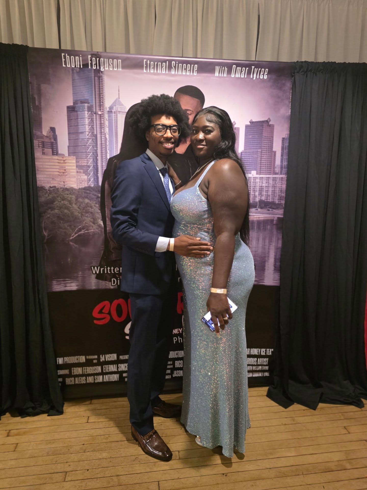 1st my wife looks amazing!
2nd SOME REAL S.ugar H.oney I.ce T.ea Movie premiere was Nothing But Black Excellence and a success. I love seeing my people looking good abd doing great things.
@ebonipoetry @jfergusonreal we had an amazing time and praying 🤲🏾🤲🏾🤲🏾 that yall have nothing but success!!