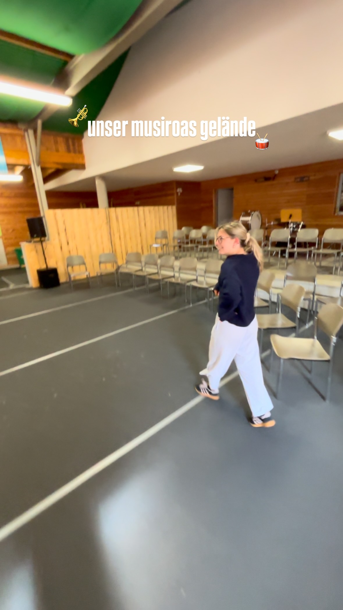 🎺🌄 „Wo die Sonne untergeht & die Blasmusik aufgeht – willkommen am MusiRoas-Gelände! 🍻🎶 Kommt vorbei, setzt euch her und genießt Dämmer- & Frühschoppen-Feeling pur!“ 🌾✨
#dämmerschoppen #mvherzogsdorf #blasmusik #frühshoppen🍻 #geilestimmunggeileleute