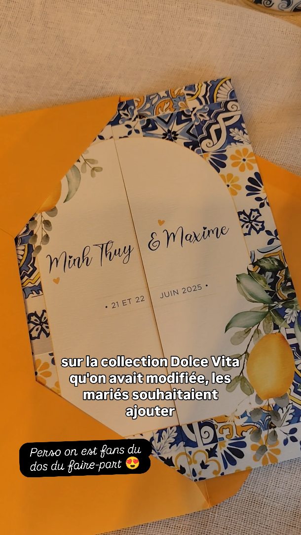 On a pris notre collection Dolce Vita et l’avons transformée selon les envies des mariés :
🎨 céramique ajoutée
📏 format adapté
🕊️ cachet de cire personnalisé
Le résultat ? Un faire-part fun, joyeux et totalement à leur image ! ✨
#DolceVita #AtelierOnzeJuillet #FairePartMariage #PapeterieCréative #DesignPersonnalisé #MariageFun
