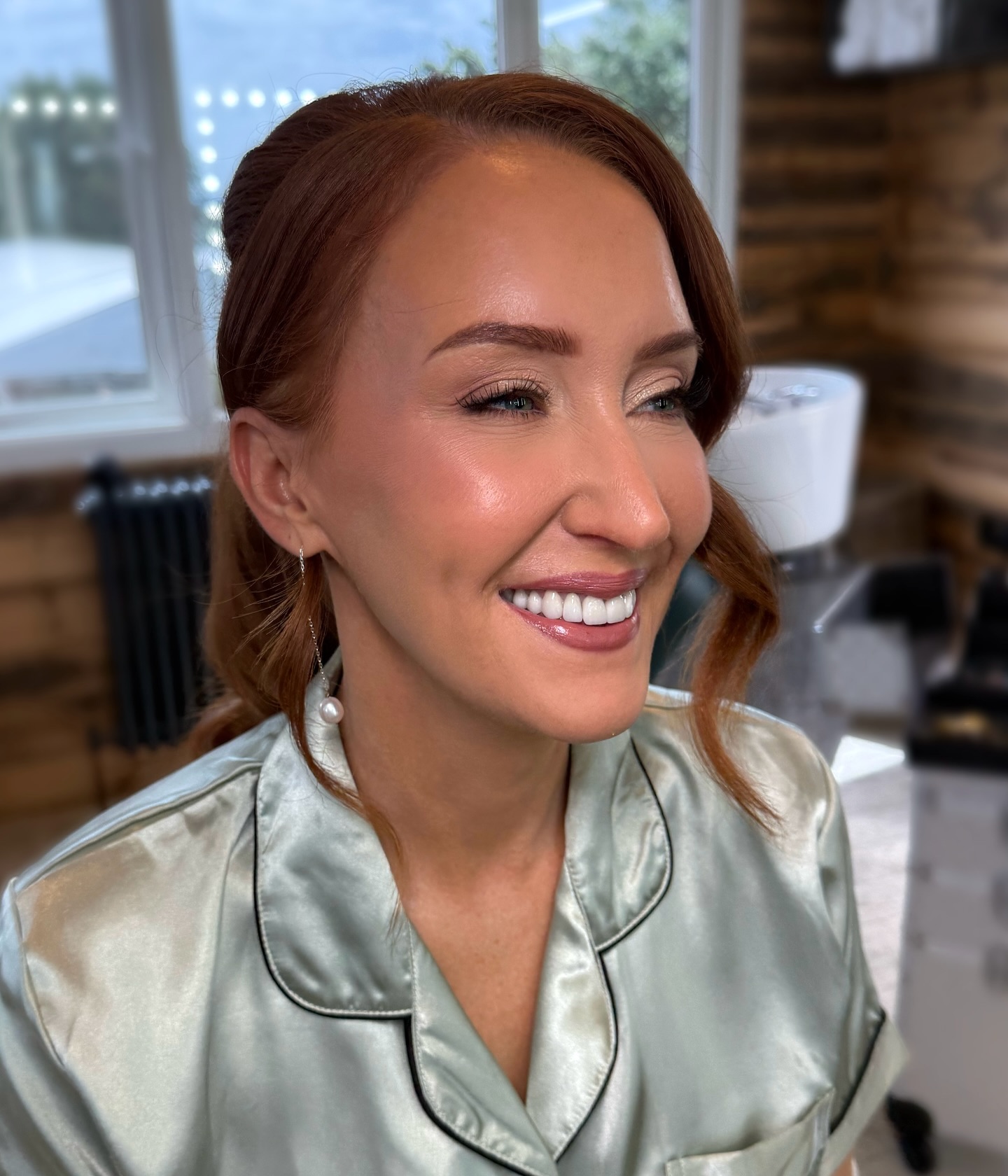 KATY🤍 Soft bridesmaid glam for my lovely Katy!! The most subtle glow and warm tones to complement Katys features and the sage green dress! Swipe to see Katys bridal glam back in 2023!!
There is nothing quite like seeing my brides again (also for a good old catch up!!) when they have also recommended me to their friends. This truly means the world and every single recommendation I am so grateful for! It’s because of you all I can continue my dream career✨
Hair by the lovely @hairbykatiecrabb 🤍🤍