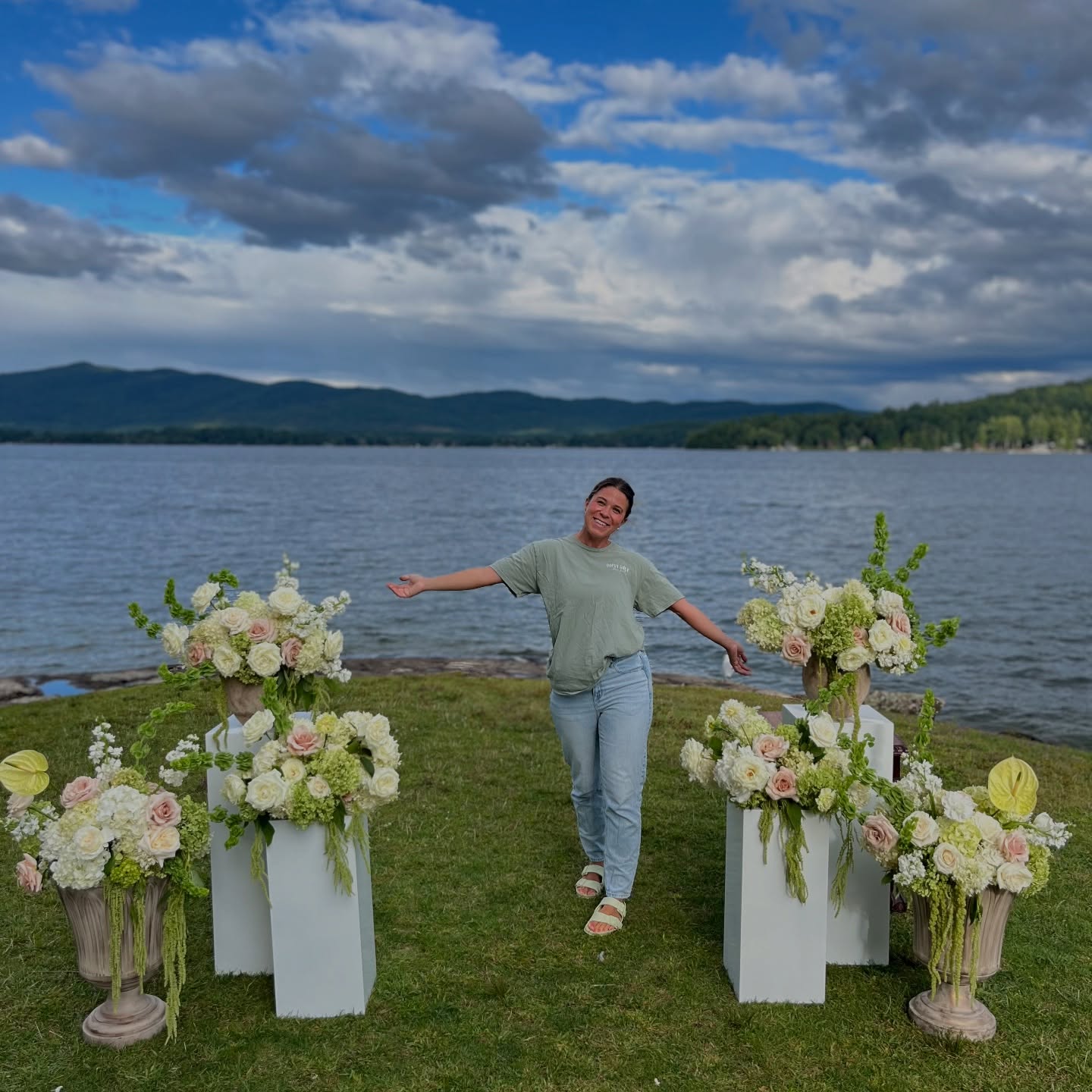 A pinch me moment!
Such a pleasure setting up my first wedding at @innaterlowest ❤️ cannot wait to be back next month!
Congratulations Amanda + Zach! Amanda, I will miss you! 🌸🌸🥲