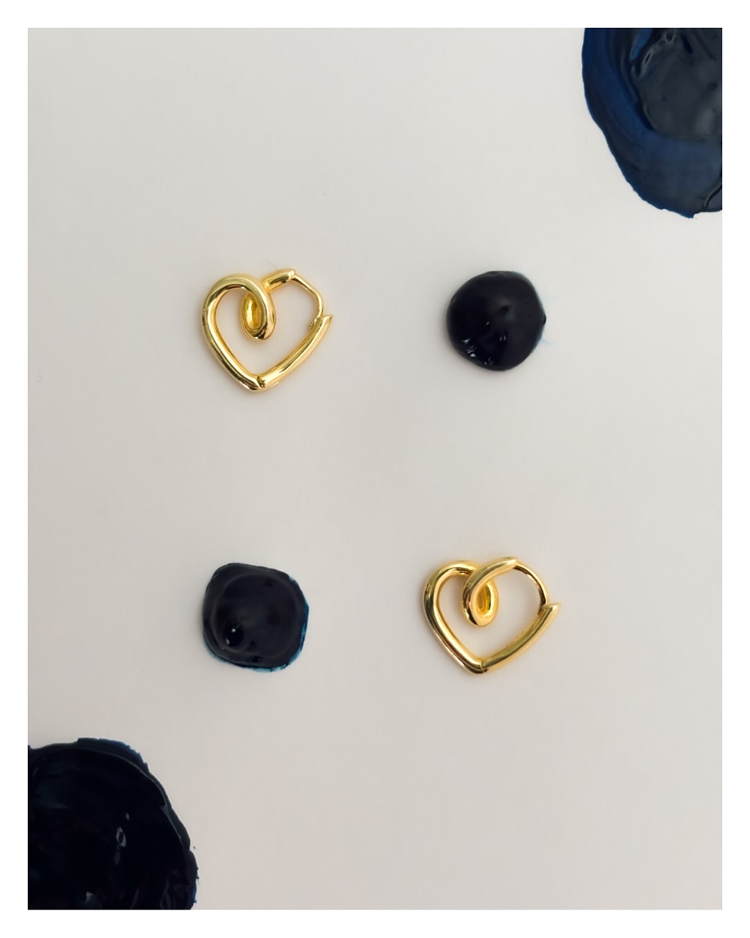 
A Little Luxury, Seamlessly Yours.
item:Product pierce No.004
Material:#silver925
online shop:@feln.tokyo
#felntokyo
#silveraccessory
#minimal
#simplecode