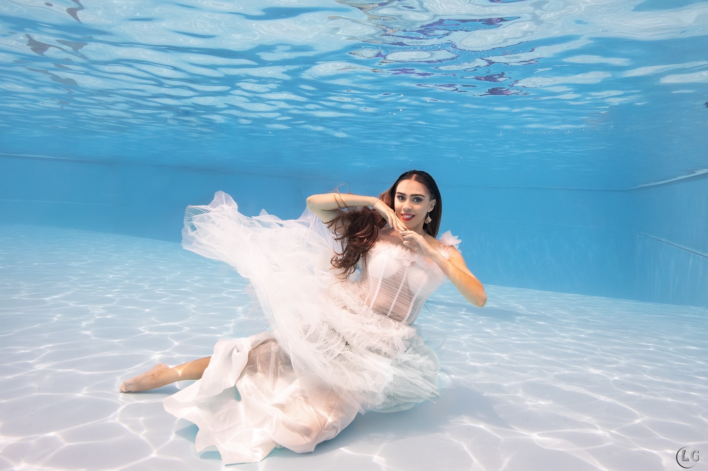 Learning to move with ease underwater is a constant practice; breath, stillness, and flow. Iโm grateful for every chance to grow in this craft and capture a little bit of magic along the way ๐โจ
Captured by @lg_fotodesign ๐ธ
#underwaterphotography #underwaterart #artinmotion #dreamscape #underwatermodel #performingartist #artisticperformance #conceptualphotography #editorialphotography #fashionphotography #creativemodel