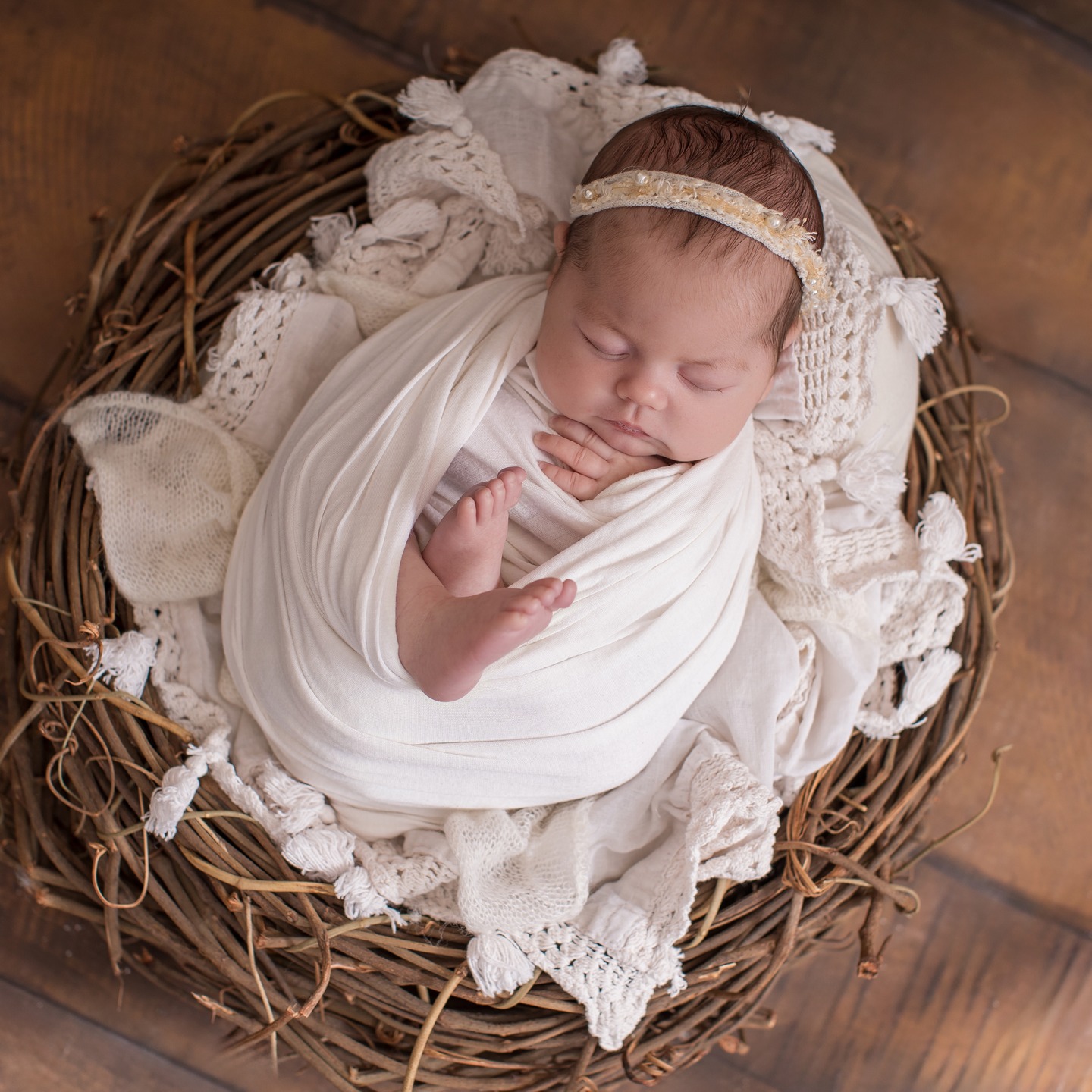 Sydney Newborn Photographer
#newbornphotography #newbornsession #sydneynewbornphotography #sydneymums
Let us create memories and images that tell your story 🫶🏼
📸What’s Included:
✔️Newborn outfits, props, headbands and hats
✔️Studio & In Home sessions available
✔️ High Resolution edited images
✔️Siblings and Parents welcome
www.firstmomentsphotography.com.au