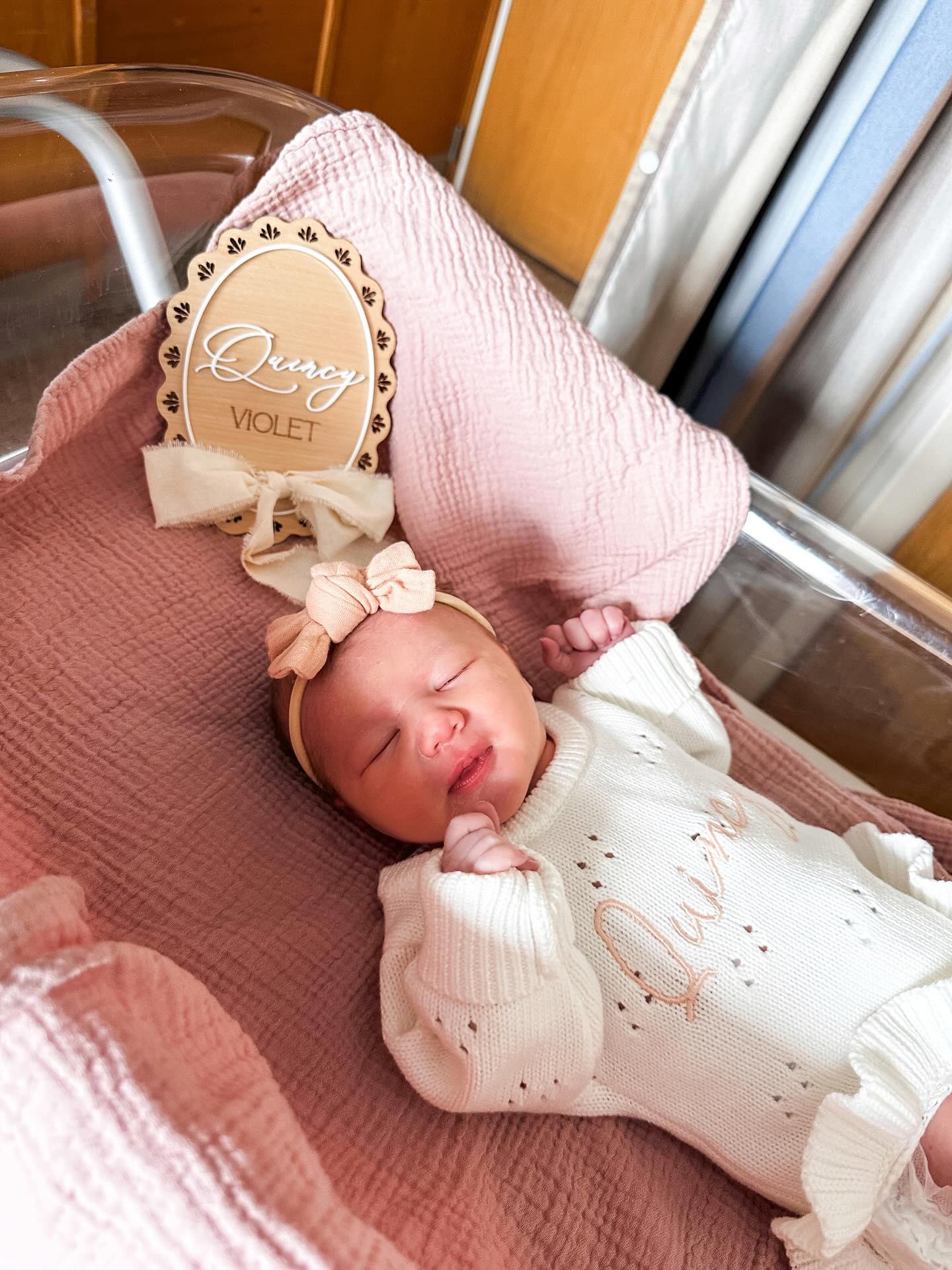 Quincy Violet made her arrival at 11:26 pm last night, August 28th, officially making us a party of five.💗 We are so in love and soaking up all the baby snuggles.