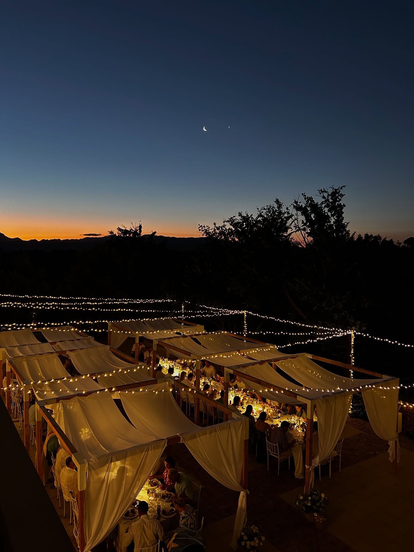 ✨☀️happy spring day☀️✨
#oliverock
#springday
#outdoorwedding
#summerwedding
@olive_rock_venue
@saweddings
@tulbagh