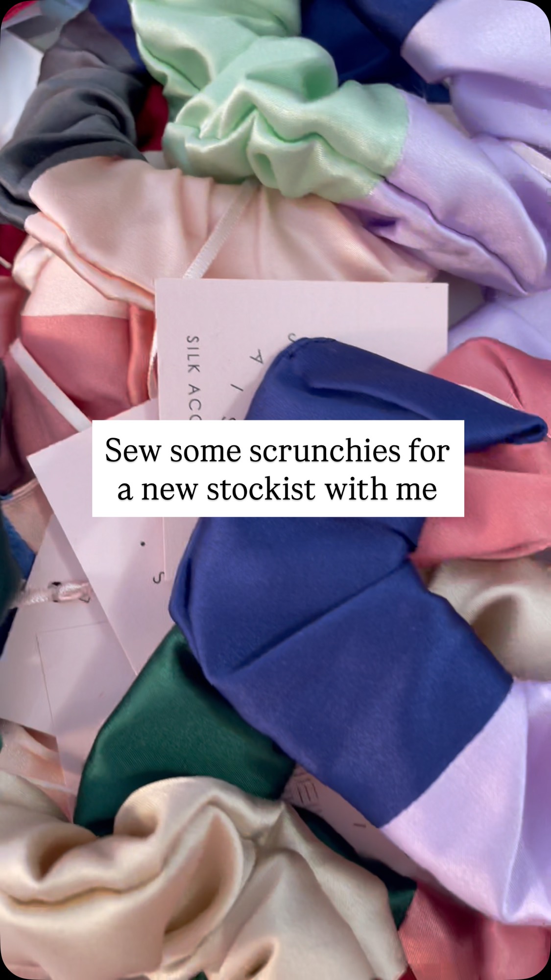 Sew some colour block scrunchies with me for one of my dream stockists, @onawhimmargate (and if being stocked there isnāt motivation to finally visit Margate, I donāt know what is)
Just check out their feed and youāll understand why! From their interior design and styling to their beautiful product curation from fun clay worms to lollipops which are basically edible art and owner Annaās own jewellery including her signature ribbon bow rings
I love putting together colour combinations for these colour block scrunchies especially knowing the colour scheme and vibe in the shop and having some direction
Video description- POV video (sped up!) of cutting and sewing silk scrunchies from multiple pieces of silk to use scrap silk and create more scrunchies with three colours in each scrunchie
#shopindependent #shopsmallbusiness #silkscrunchies