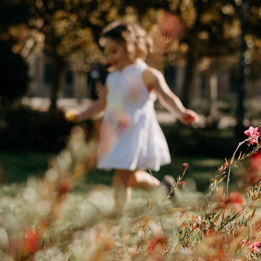 ✨ 3 truths and 1 lie about me ✨
Let’s see how well you know me…
1. I’m a highly sensitive person
2. I have more than 20 cousins
3. I have a photography studio
4. I’m a perfectionist
So… which one is the lie? 👀
Drop your guess in the comments ⬇️