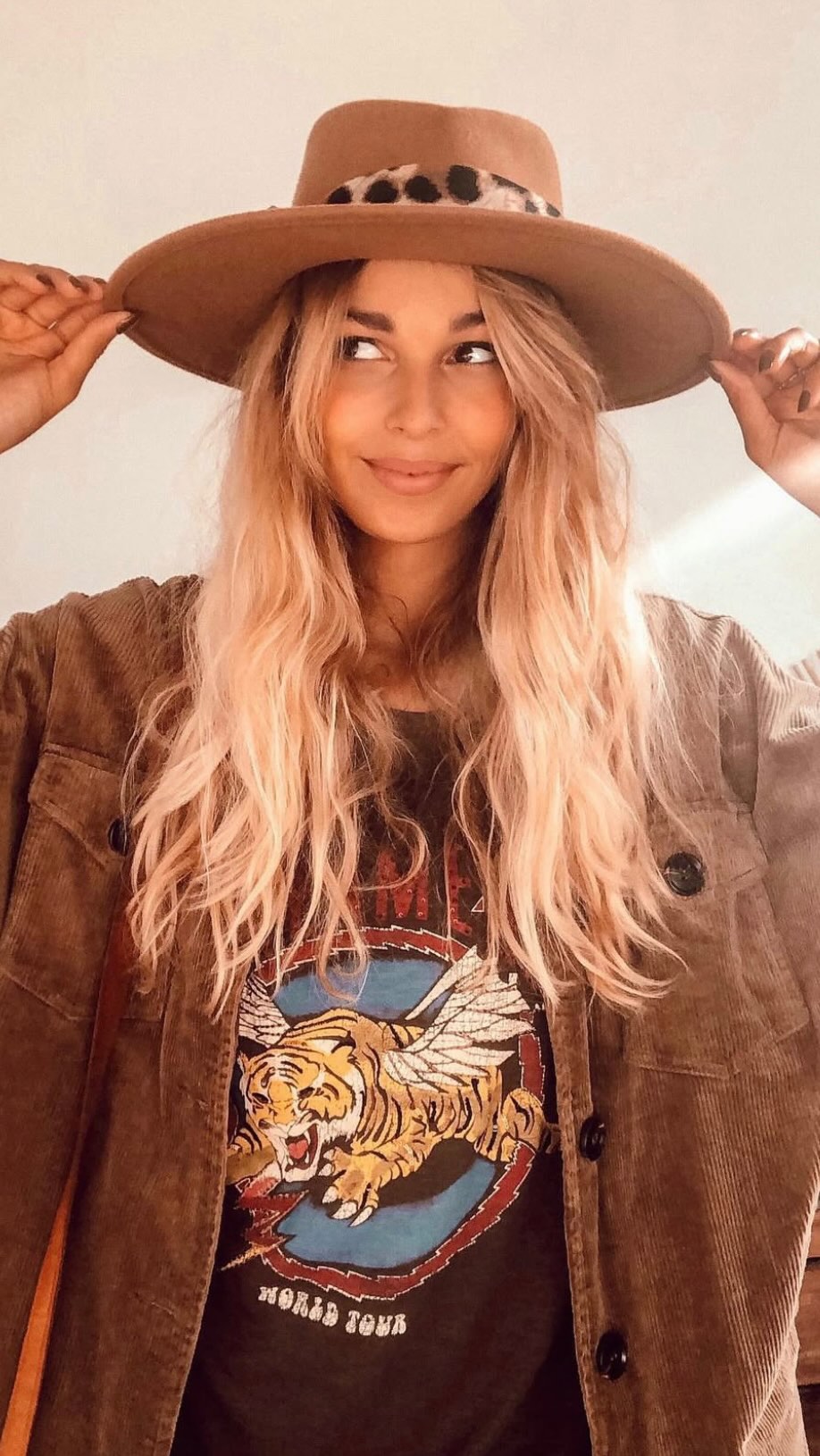 Partie 2 des croyances & superstitions autour du chapeau 🎩✨ Vous les connaissiez ?
#rubambelle #rubambellechapeau #chapeau #chapeaux #hatstyle #hatlove #hatlovers #hatlover #hatstyles #chapeaufemme #superstitious #superstition #superstitions