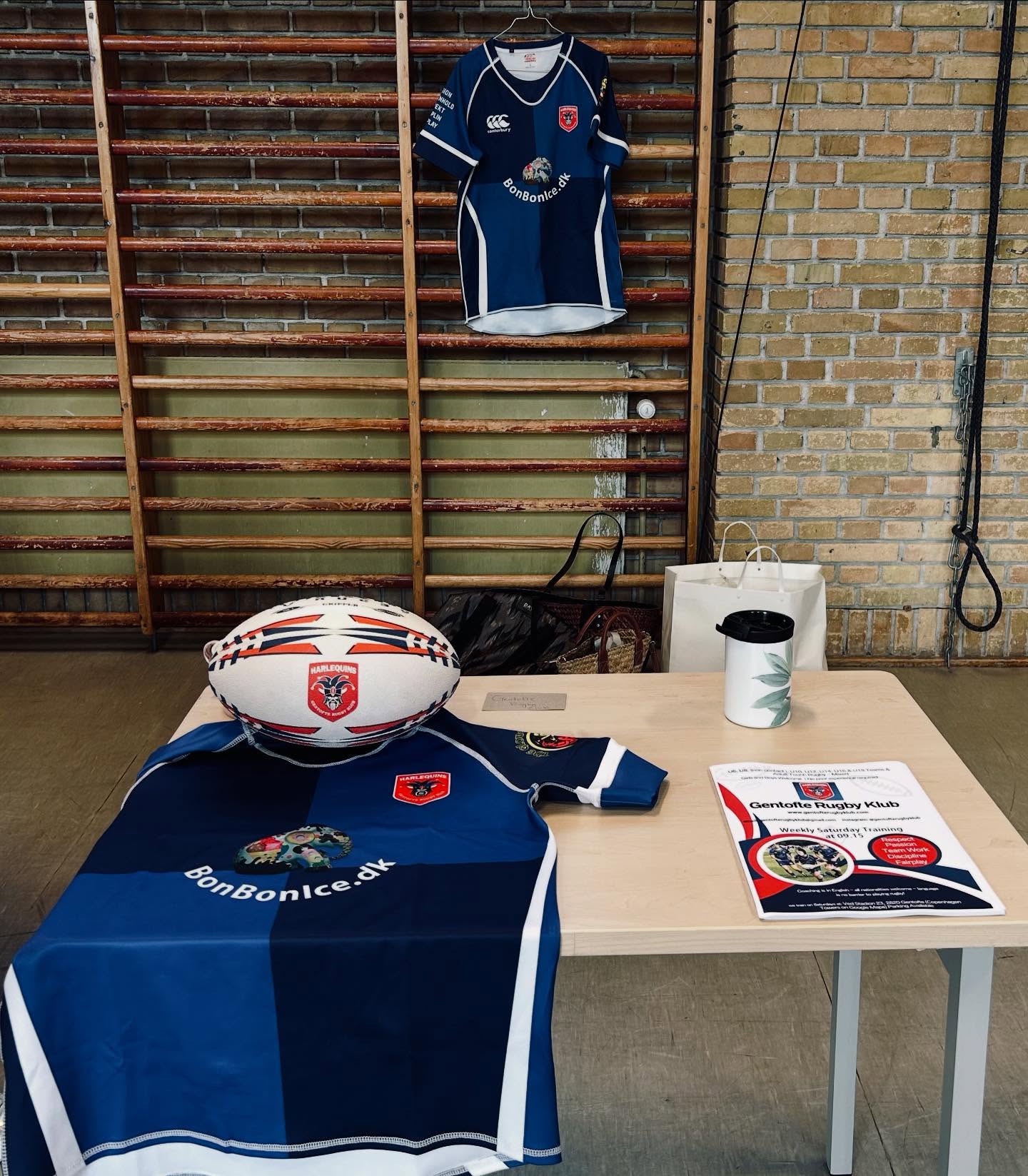 Jo & Rachel joined the Rygaards Skole Activity Fair today to chat to parents about coming along to try rugby at GRK! 🏉
#gentofterugbyklub #rugbydanmark