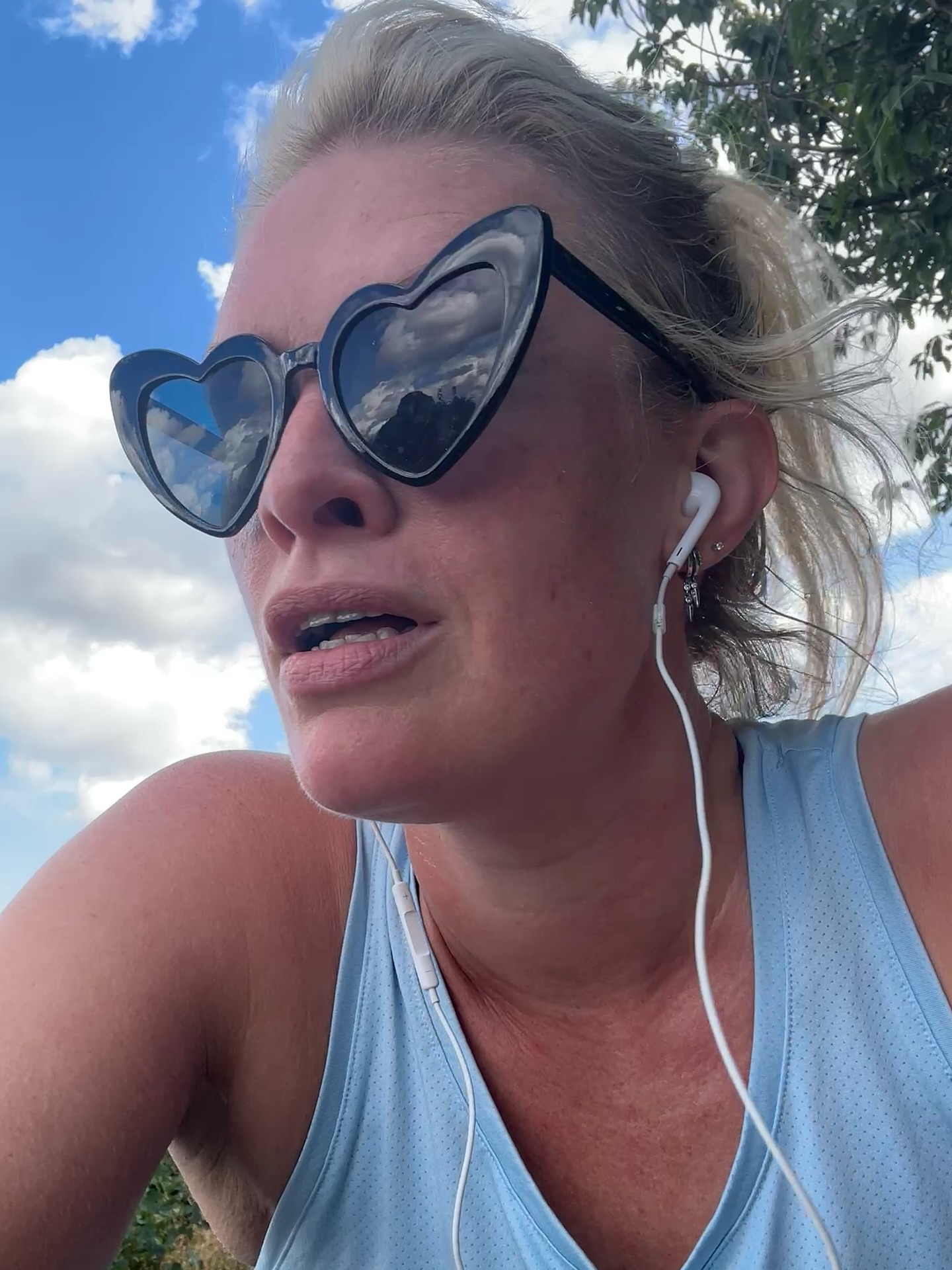 I feel like the only person in the UK at the moment who doesn’t want summer to be over. Everybody and their brother seems to be planning their cinnamon lattes and duvet days. Look, I like a crisp autumn day as much as the next person and yes the return of @britishbakeoff is a welcome reprieve, but the reality of a British autumn/winter is dark, grey days where you don’t see the sun until March 😭 As someone who comes alive in the sun the change of season takes some getting used to. I’ll get on board eventually but for now can everyone stop wishing away the last vestiges of sunshine, please! Some of us are living for it!
Tell me I’m not the only one!