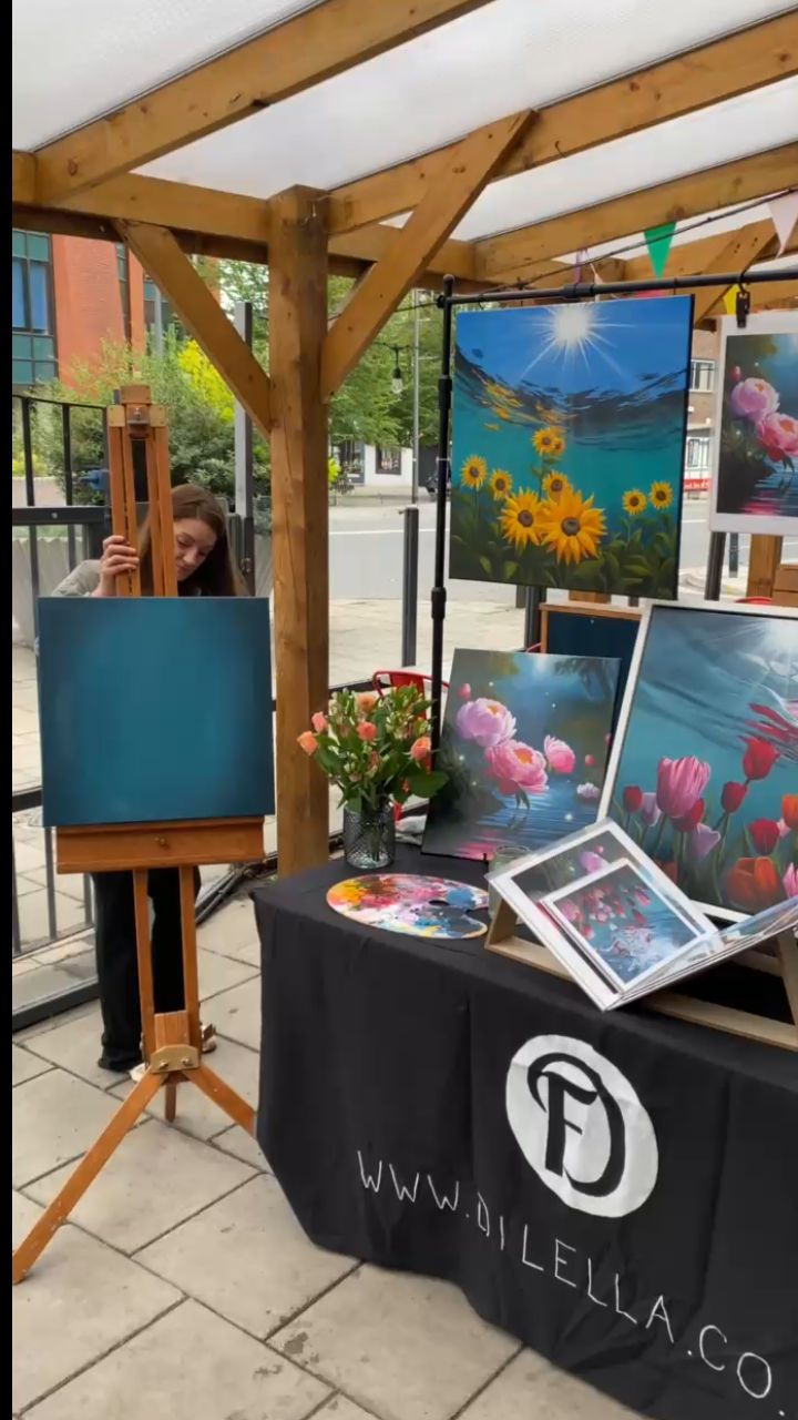 What an amazing day at Swindon Paint Festival 2025 ! 😁
There is so much talent in Swindon, and events like this are so important to celebrate that. Come rain or shine, you showed up and showed your support, which was truly appreciated! And a huge thank you to @rudisbarswindon for your kind hospitality throughout the day!
If you didn't get a chance to see me this time around, I will be exhibiting in Swindon Open studios at the end of September. Updates are coming soon ✨️