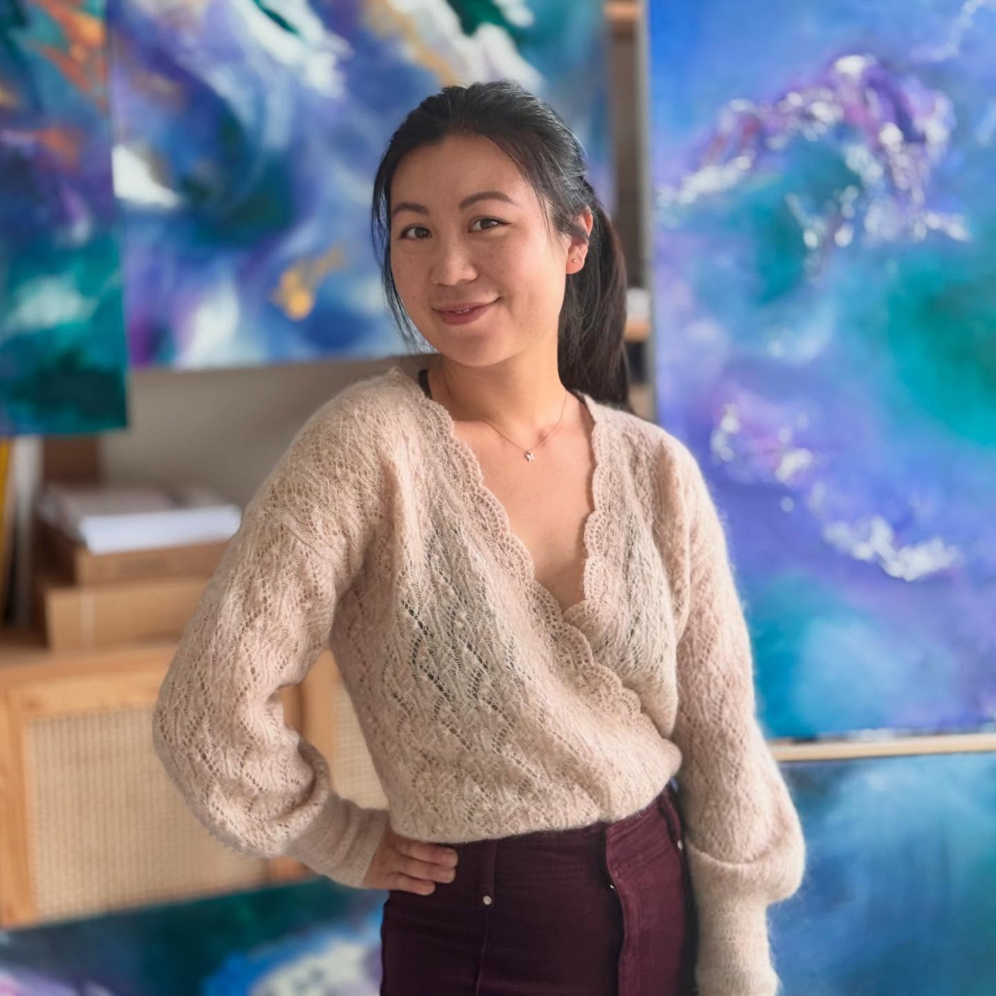 It’s almost show time!
I’m so proud of my new collection and I can’t wait to share the finished pieces with you. Enjoy messy beginning and behind the scenes in my studio.
Gallery @kunstruim
📍Jodenbreestraat 25, Amsterdam
🗓️3-14 September 12-17:00
🎉Opening night 5 Sep 17:00 -20:00
Invite a friend and experience the art, meet an incredible lineup of female artists all from different backgrounds.
#amsterdamgallery #groupshow #artcollector #contemparyart #femaleartists #artiststudios