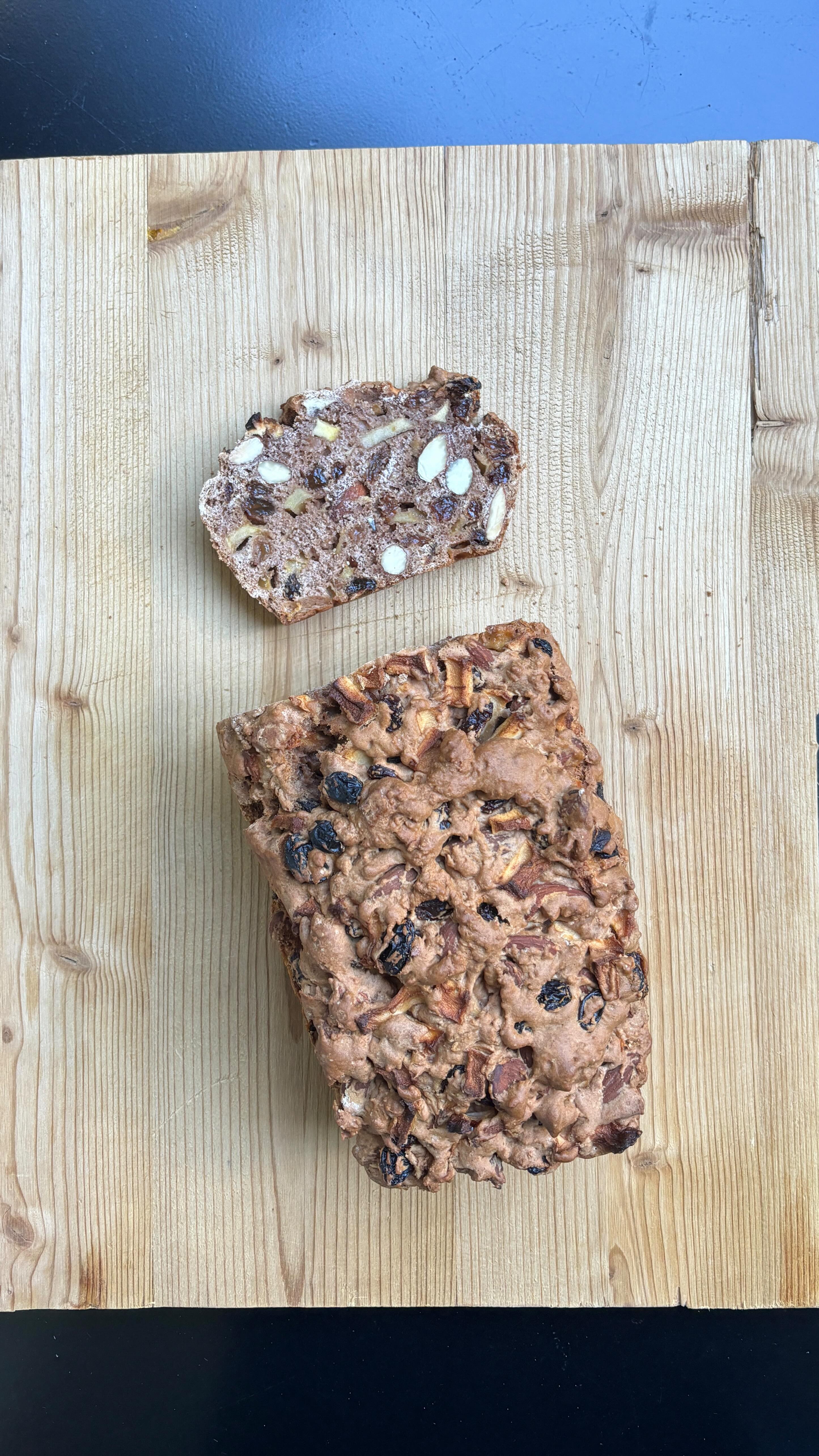 We bake our own apple bread – because we believe food should have a story.
Baked in our kitchen, with local apples, warm spices, and a whole lot of heart.
When we make something ourselves, we know what’s in it.
And more importantly – we know what’s behind it: care, time, and the wish to offer our guests something truly honest.
🍎 Homemade doesn’t mean perfect. It means real. And that’s exactly how we like it.
#homemade #homebaked #homemadebread #applebread #fromourkitchen #kitchenstories #honestfood #localflavours #slowhospitality #southtyrol #dolomites #feelgoodfood #mindfultravel #soulfulstays #breakfastmoments