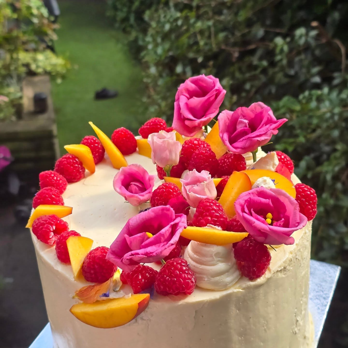 August was full of sunshine & celebrations 🌞
From birthday cakes and market days to looking after our wonderful wholesale customers 🍰
There was even a pool jump along the way!💦
Thank you for keeping us busy baking this summer 💛
#layerd_cakes #eatgoodcake #sunshine #summerbaking #smallbatchbakes #summerholidays☀️ #bakingbusiness #realingredients #indiebusiness #instagood #instacake #familylife #juggling #womeninbiz