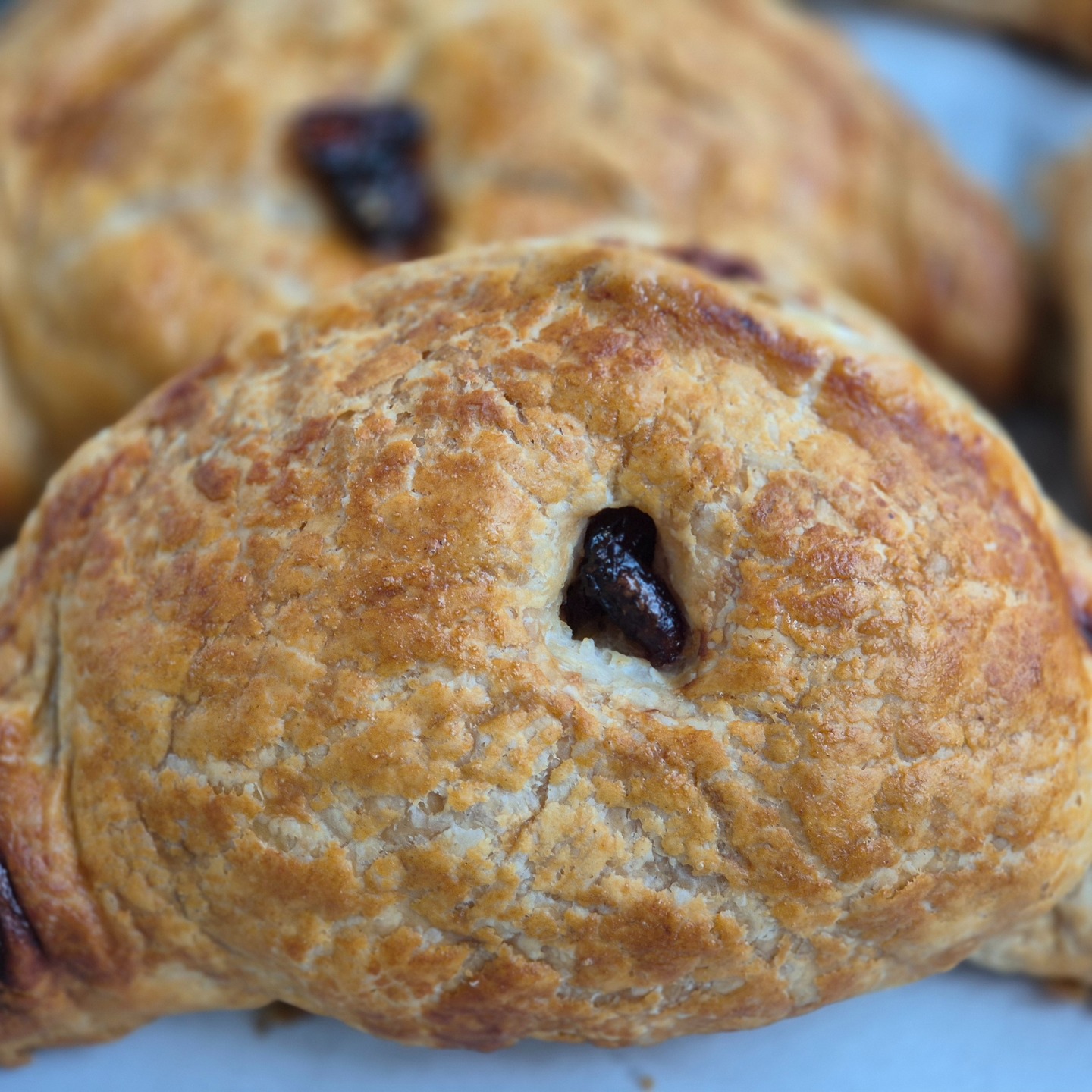 THEY’RE BACK! 🦃
Our much-loved, homemade Turkey Pasties have officially returned for the winter season!
Filled with tender turkey, sweet cranberry, and hearty potato, all wrapped in a golden puff pastry crust – they’re the ultimate comfort food to get you through the colder months.
They’ll be replacing our Chicken & Chorizo pasties for the season – but don’t worry, C&C be back in the spring!
Our turkey pasties have become a firm favourite with so many of you, and we’re excited to have them back on the counter.
#Homemadefood #turkeypasties #ComfortFood #LocalProduce #PastieLovers #shoplocal