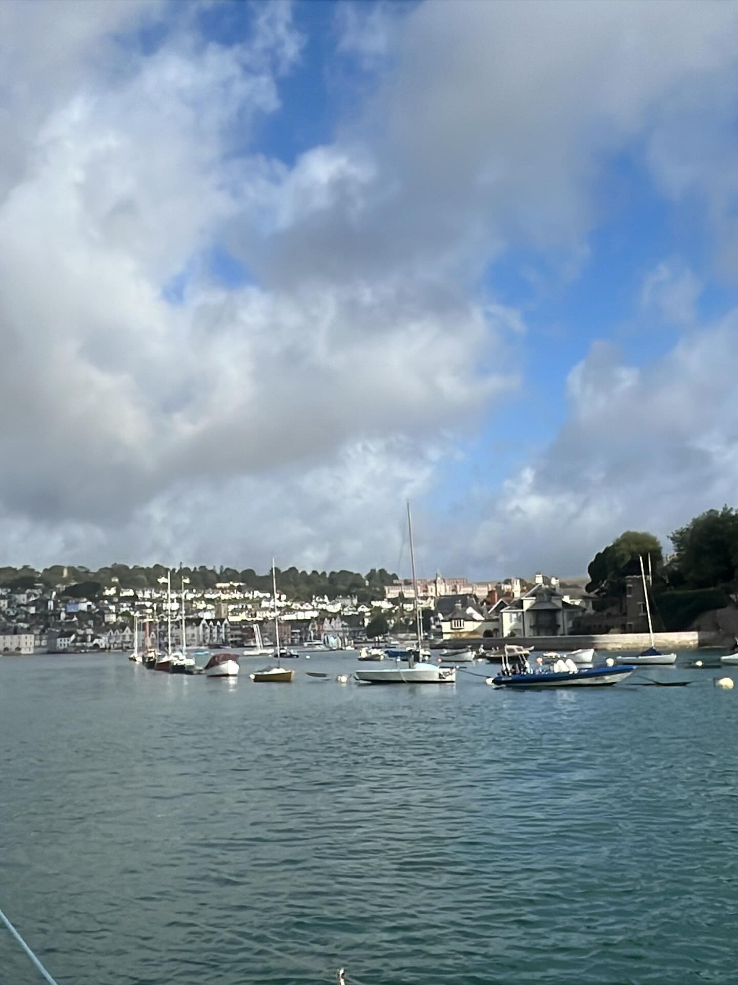 Wowzers! 🌊 Dartmouth Regatta was absolutely amazing – stunning atmosphere, beautiful scenery, and some seriously gnarly racing to spice it all up! 🏆
Huge congratulations to the Mad Dash crew for an incredible few days 👏 We’ll definitely be back next year to take on the challenge again!
#DartmouthRegatta #SailingLife #OnTheWater #SailingAdventure #MadDashCrew #RegattaVibes #SailingChallenge #TeamworkOnWater #SeaAndSails #SailingPassion