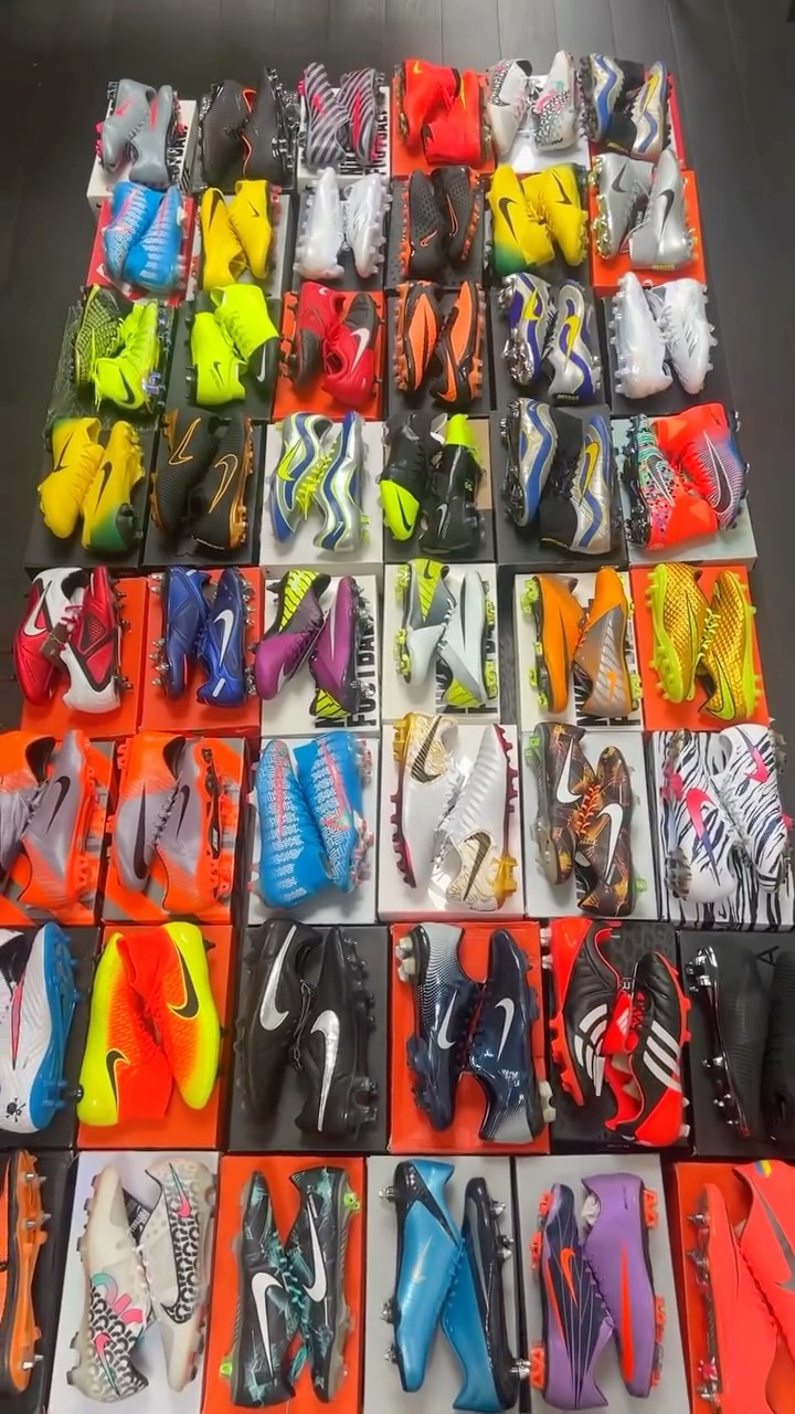 We’ve moved to a bigger storage unit but in the meantime it’s been fun getting some of the collection out during the process!
Any favourites here?
#relocation #stockroom #bootcollection #rareboots #classicboots #bootsfinder #nikefootball #footballboots