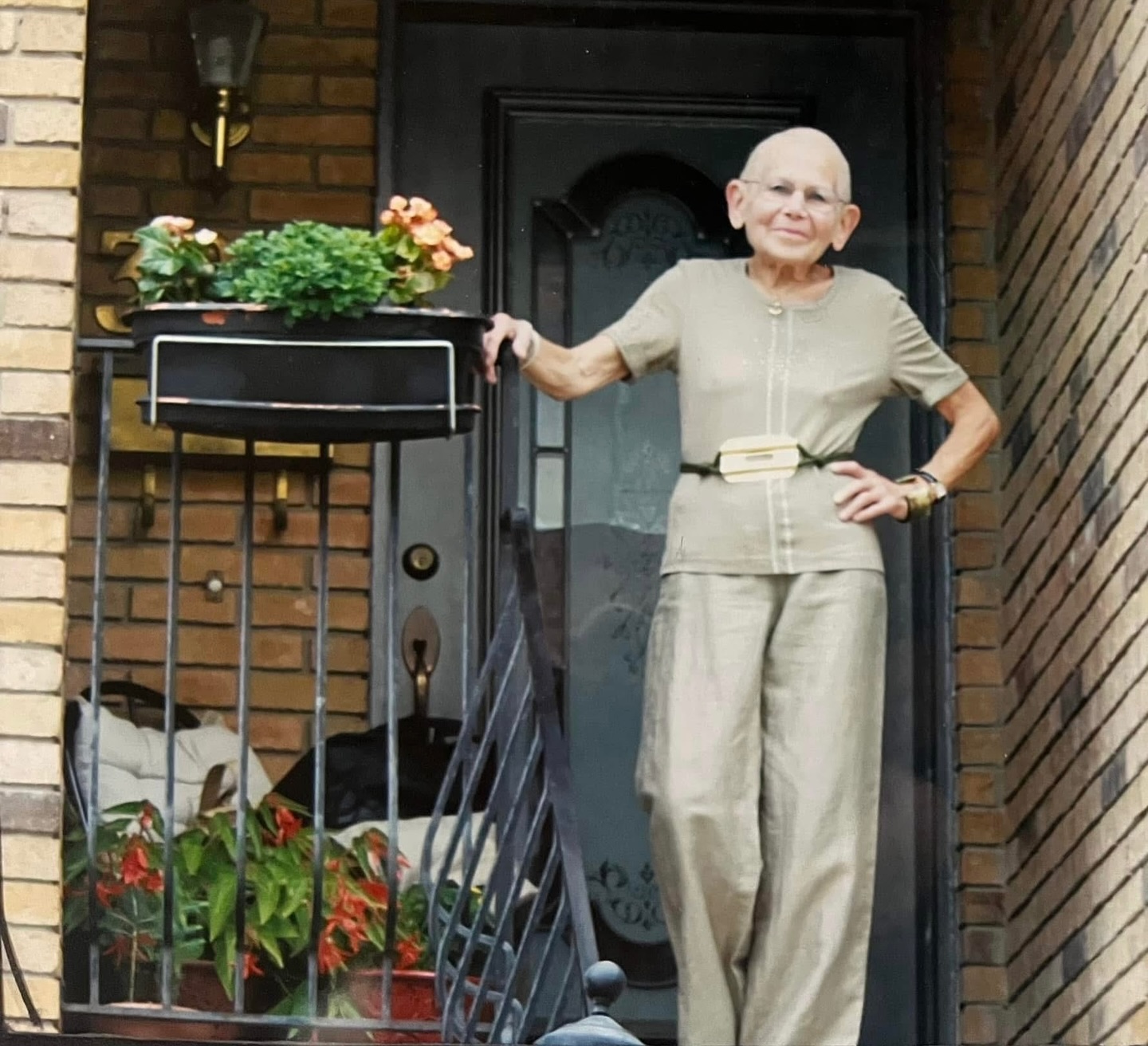 I miss you! We all do! 13 years I haven’t heard your voice❤️